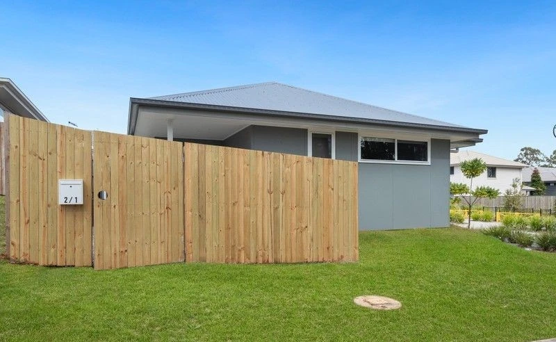 2/1 Silurian Lane, Kallangur, QLD 4503