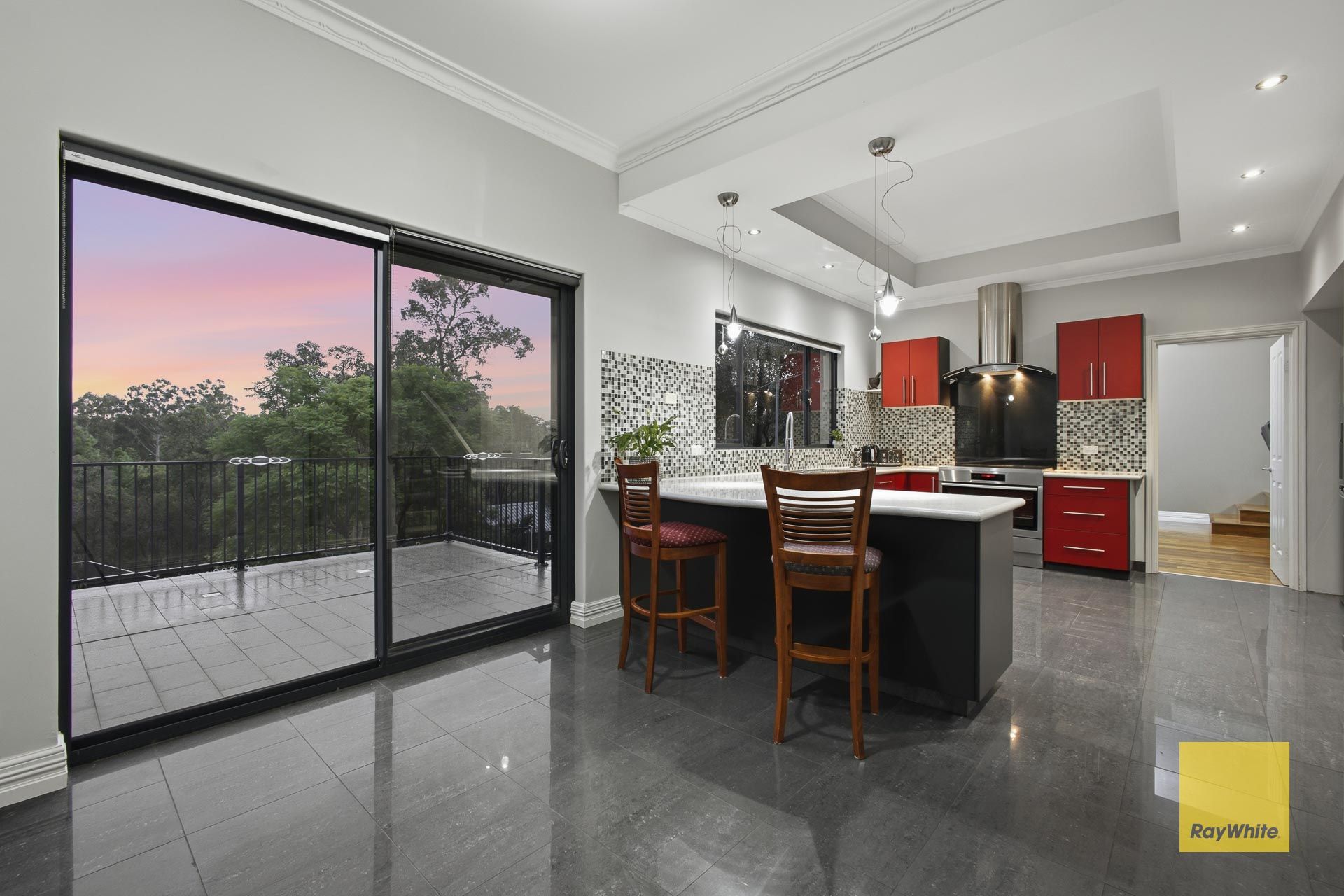 13 Cabarita Road — photo 4 of 30