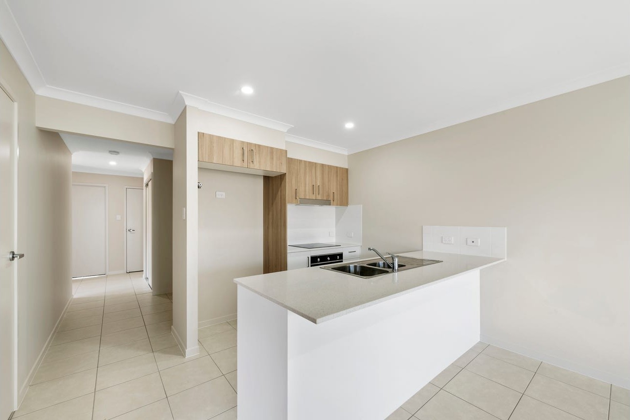 2/32 Radcliffe Crescent, Glenvale, QLD 4350