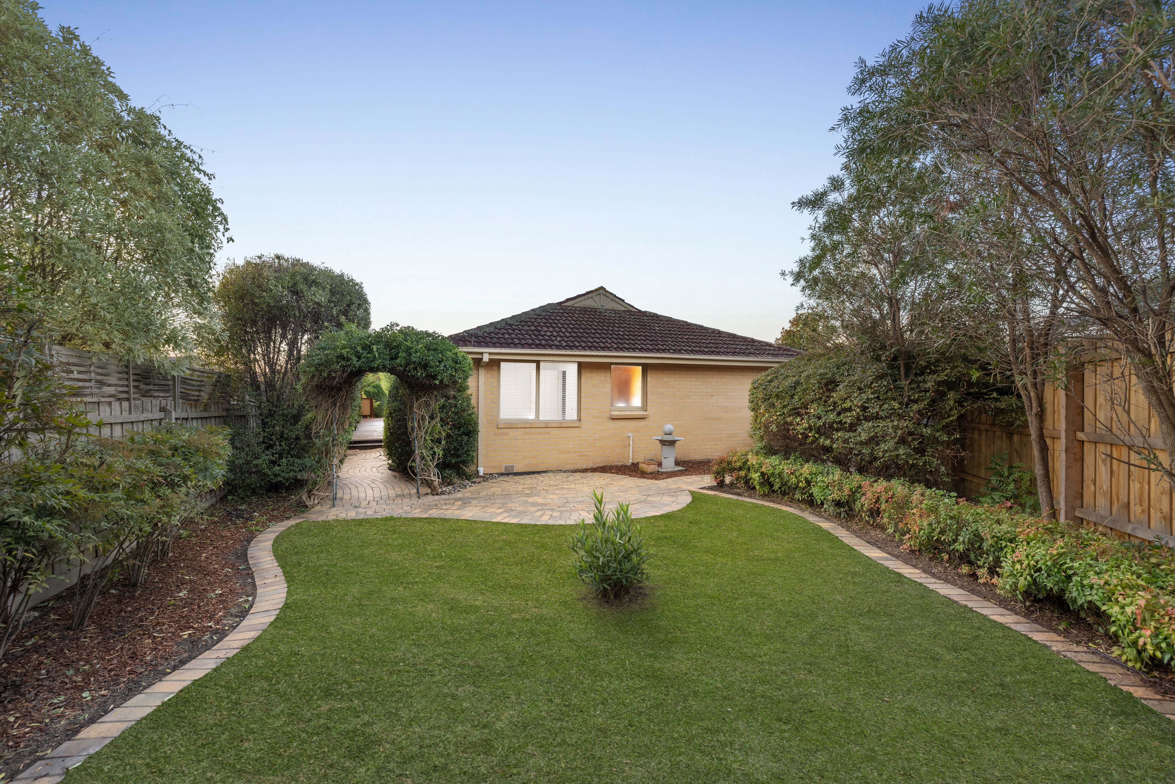 4 Robin Court, Wantirna, VIC 3152
