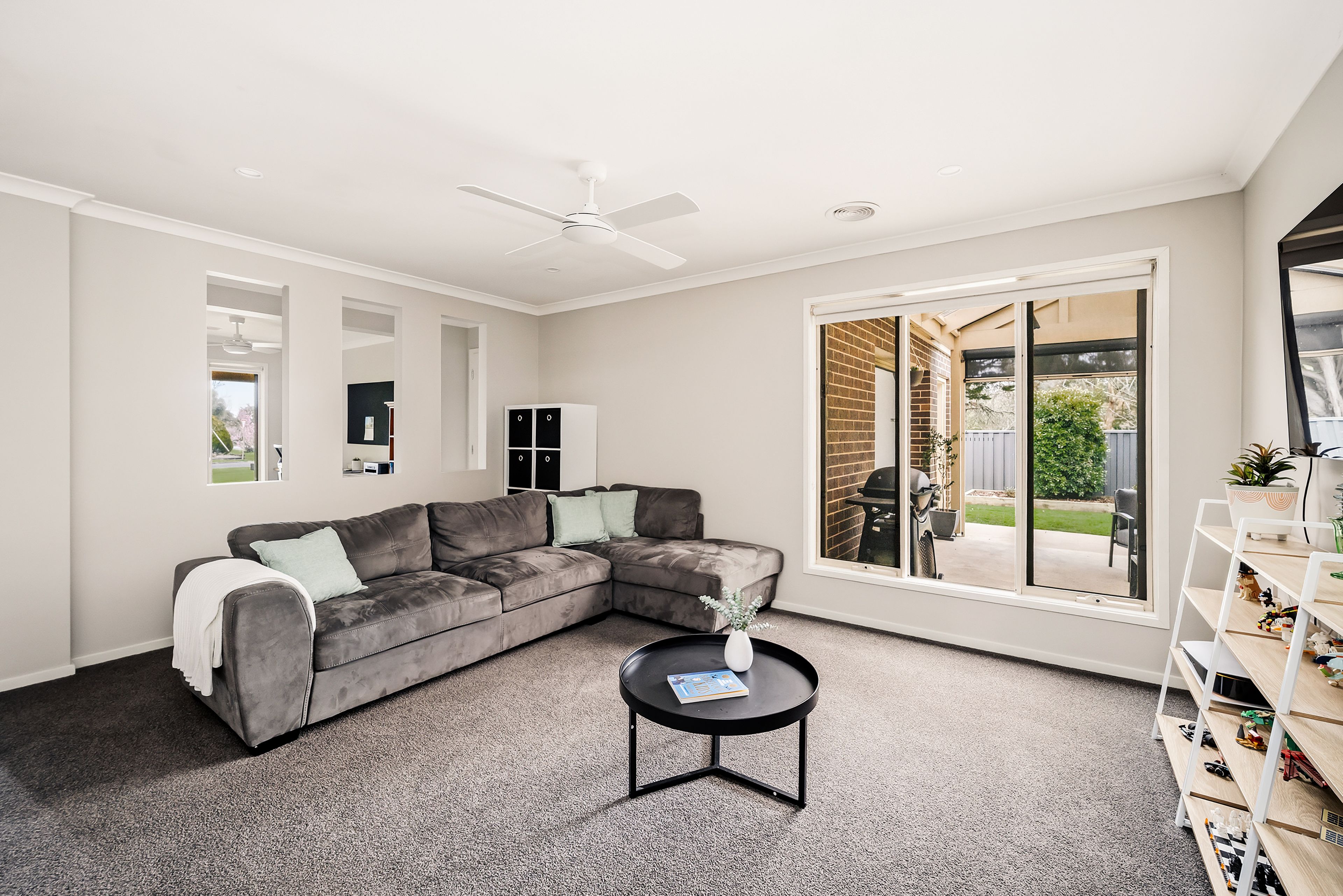 40 Shenfield Street — photo 3 of 23