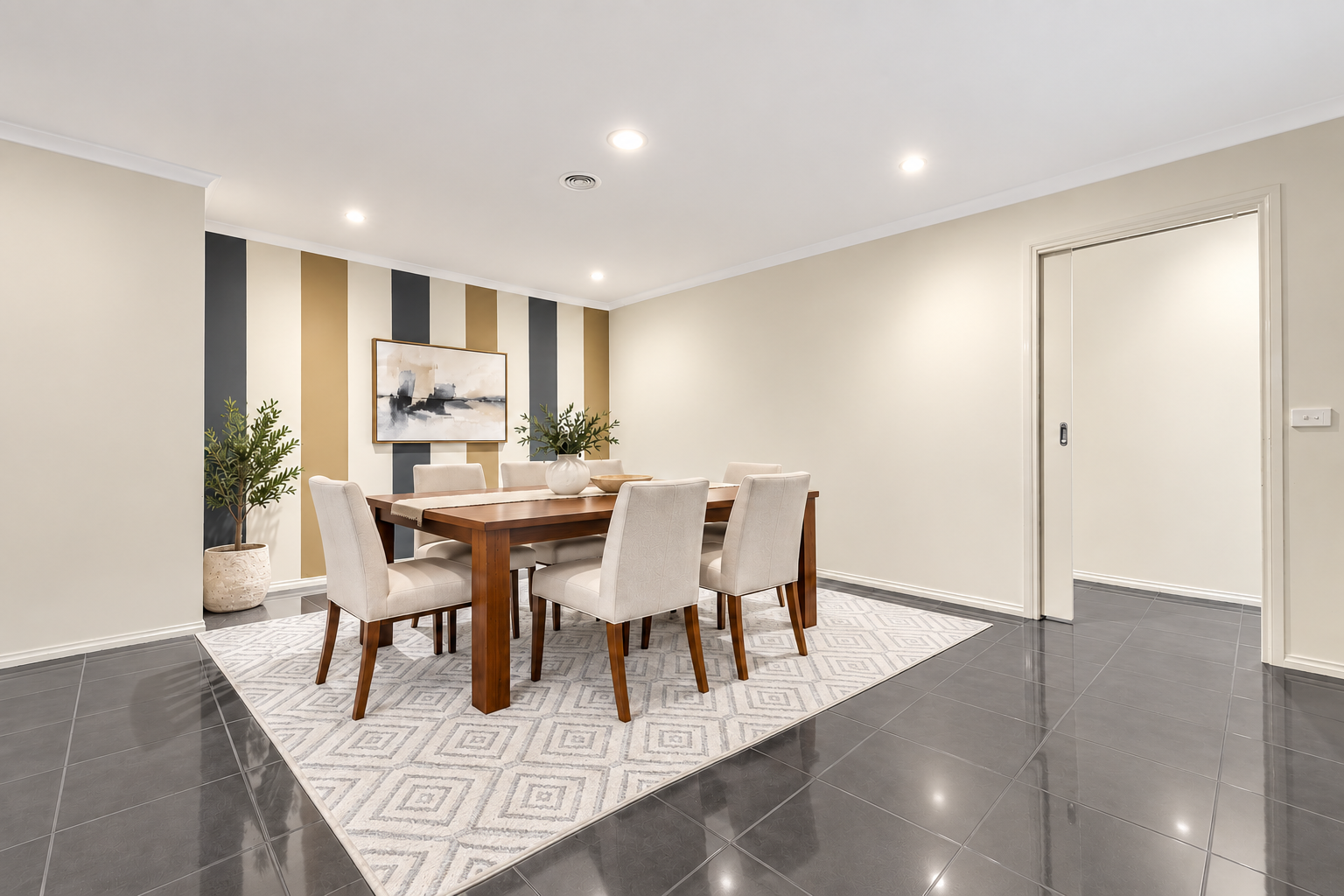 22 Lamington Drive — photo 7 of 18