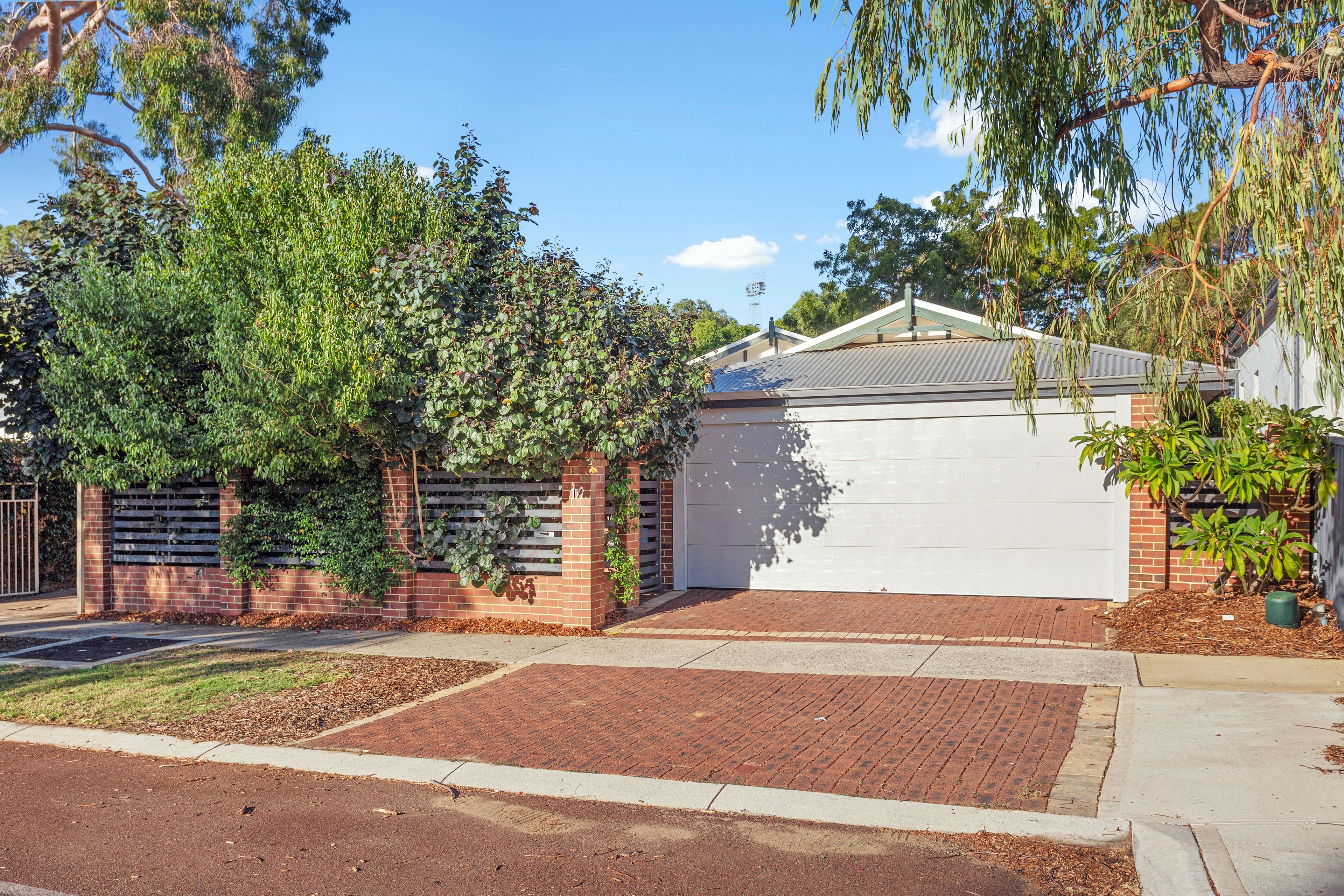 17 Davies Road, Claremont, WA 6010