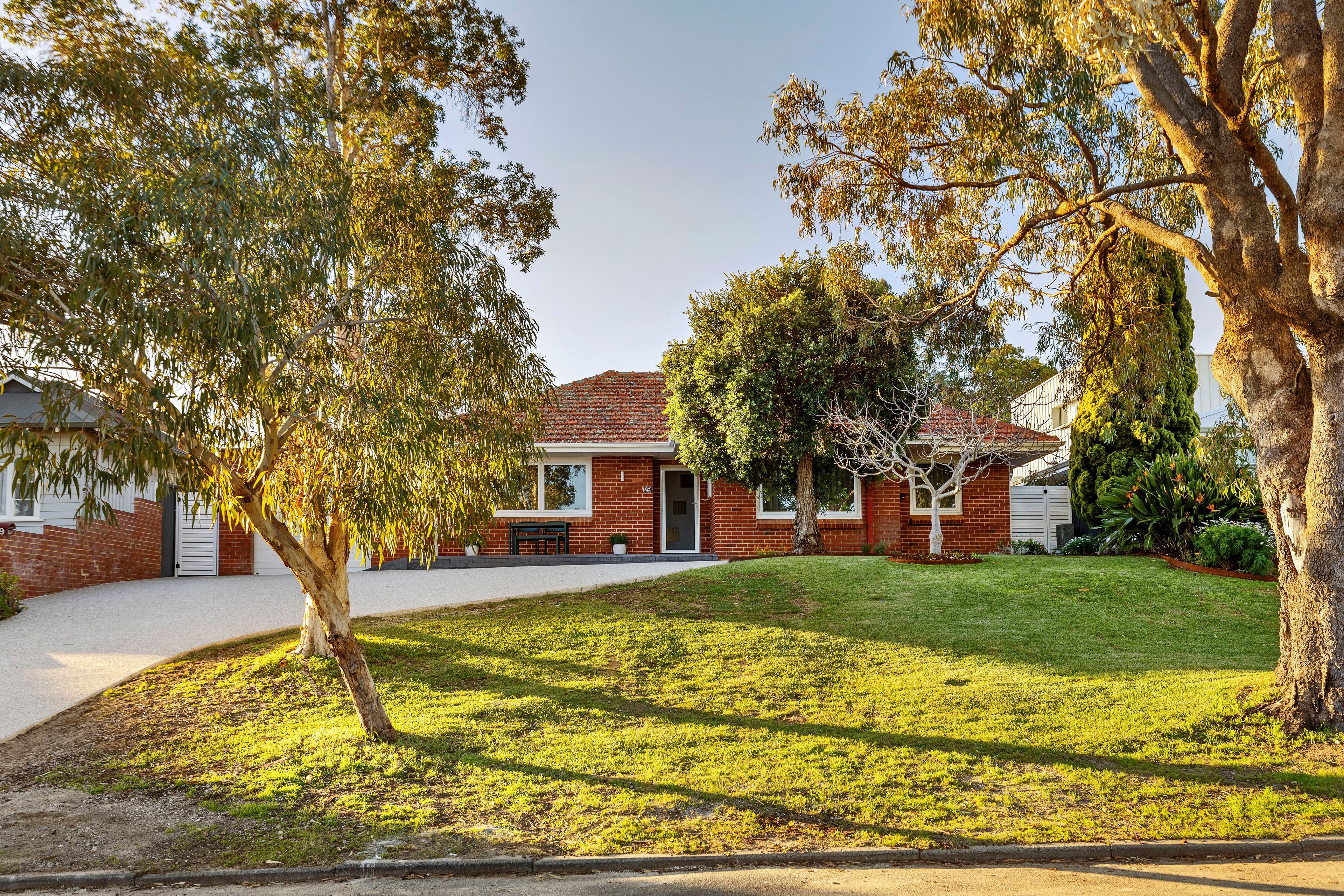 29 Wolsely Road — photo from Ray White Dalkeith Claremont Fremantle - Dalkeith Location