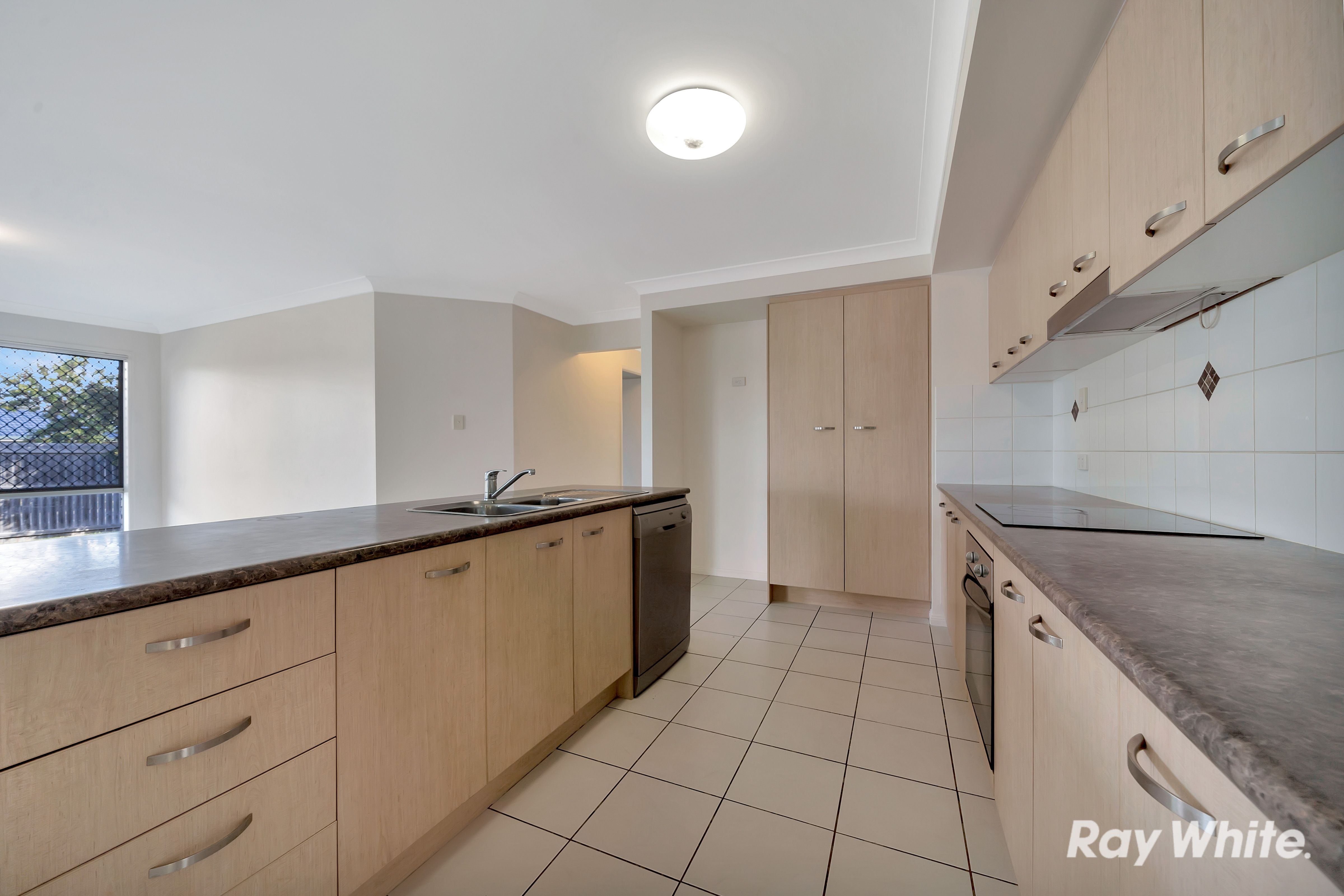 27 Lucy Street, Marsden, QLD 4132