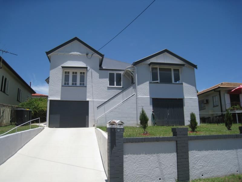 2/1105 Logan Road, Holland Park West, QLD 4121