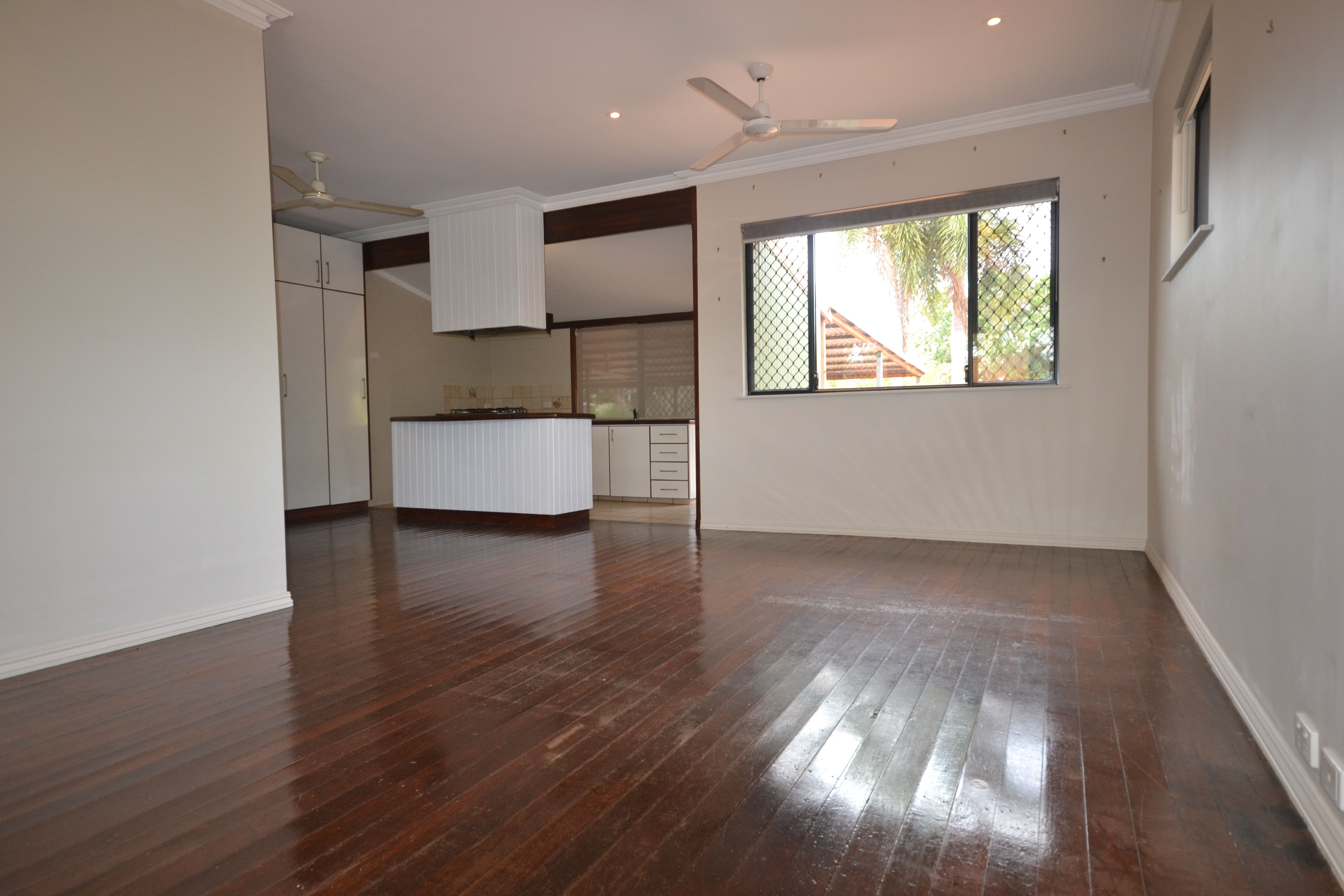 30 Saville Street — photo 3 of 8