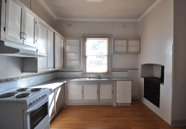 4 Pitt Street, Junee, NSW 2663