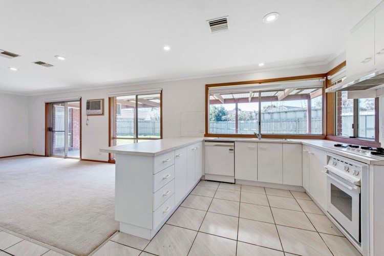 10 Oakdene Court, Rowville, VIC 3178