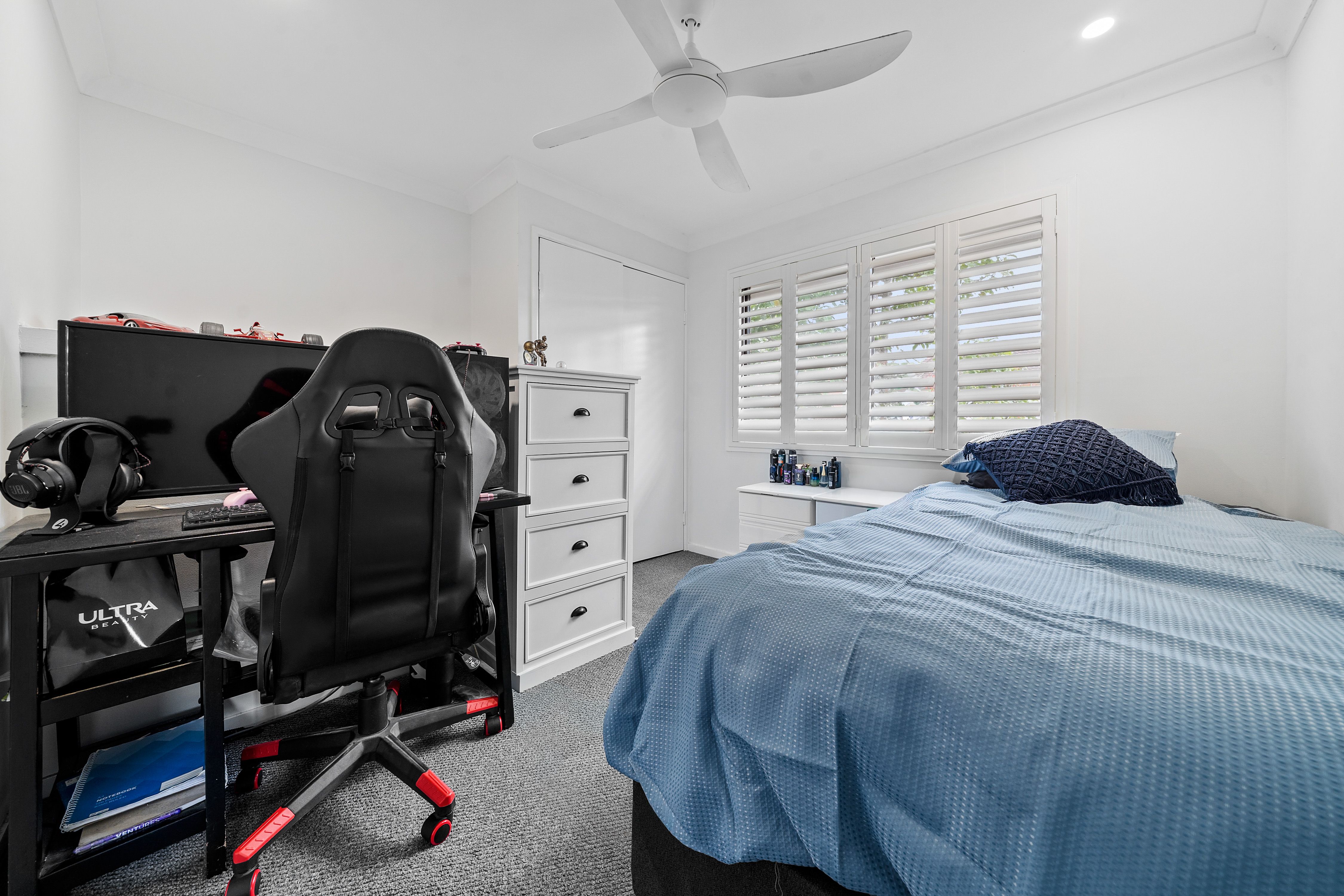 34/127 Barbaralla Drive — photo 13 of 21