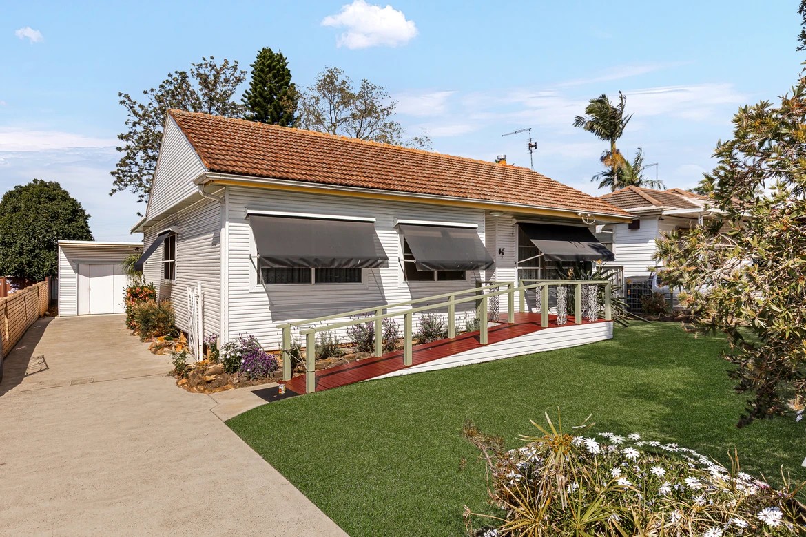 41 Dan Crescent, Colyton, NSW 2760