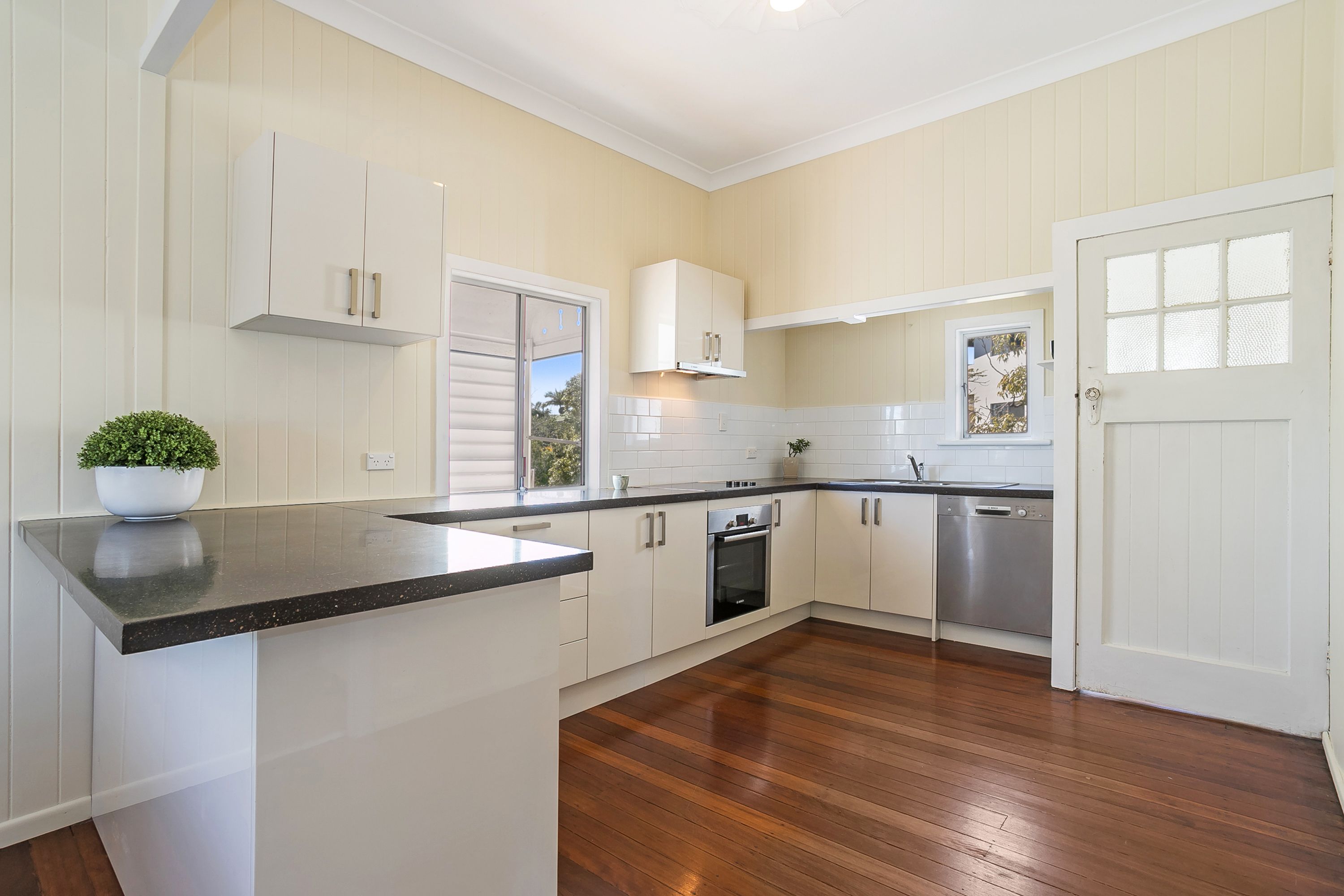 16 Sinclair Street, Moorooka, QLD 4105