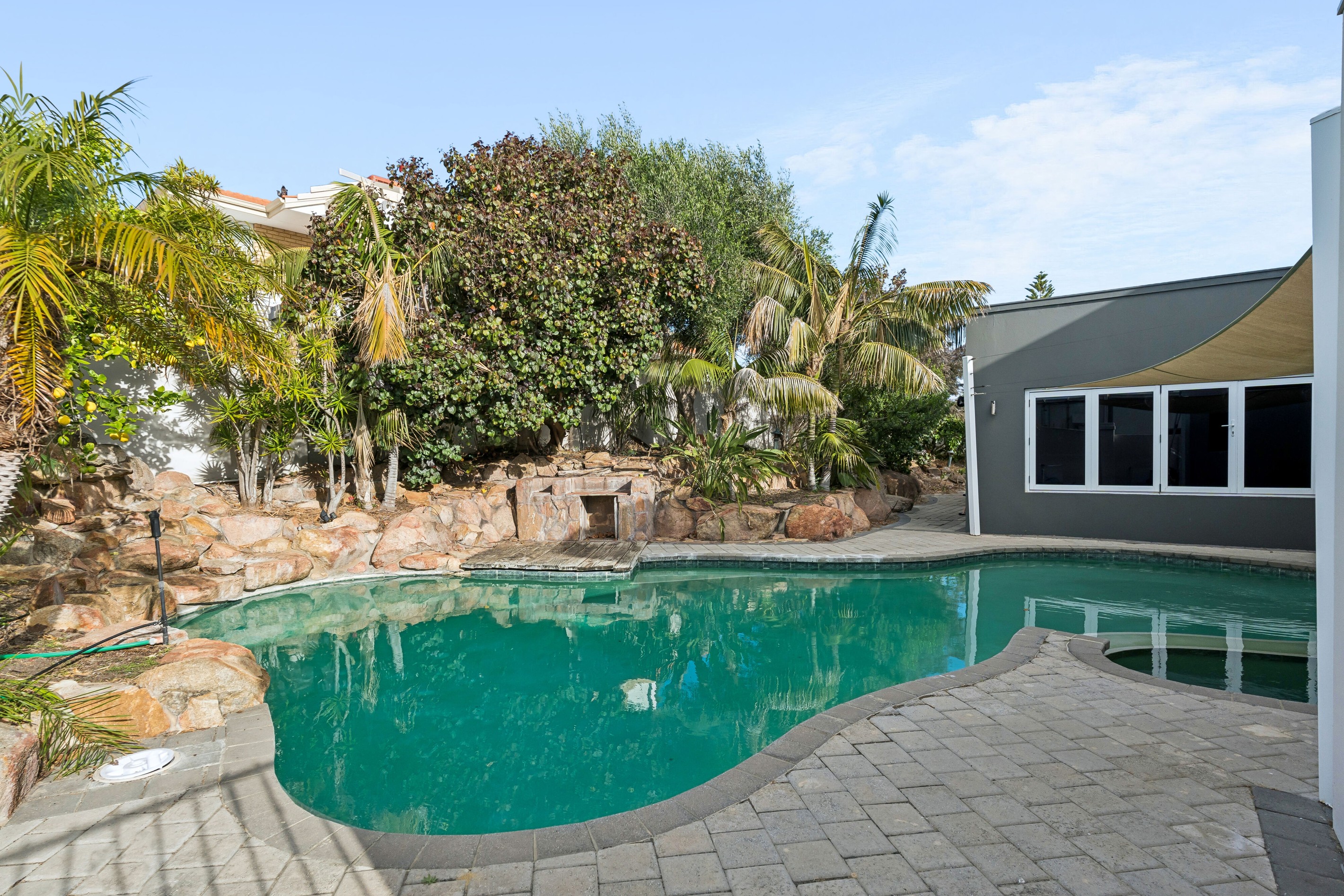 1 Forestville Court, Kallaroo, WA 6025