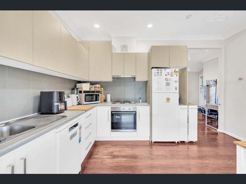 17 Nyora Crescent — photo 15 of 30