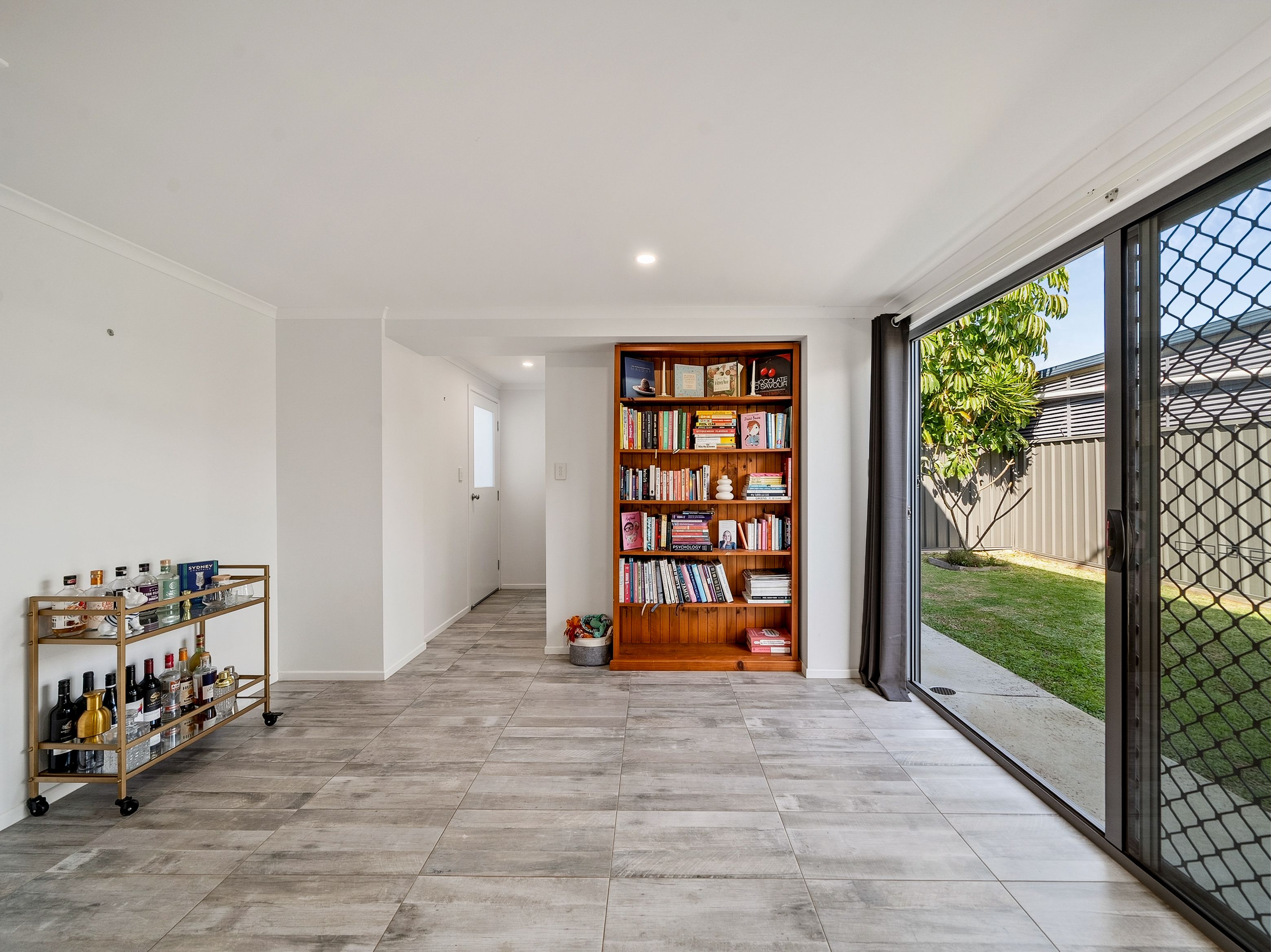 14 Roma Street — photo 22 of 29