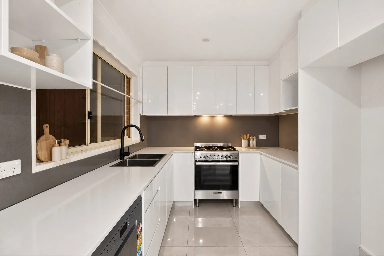 9 Vanessa Place, Macquarie Fields, NSW 2564