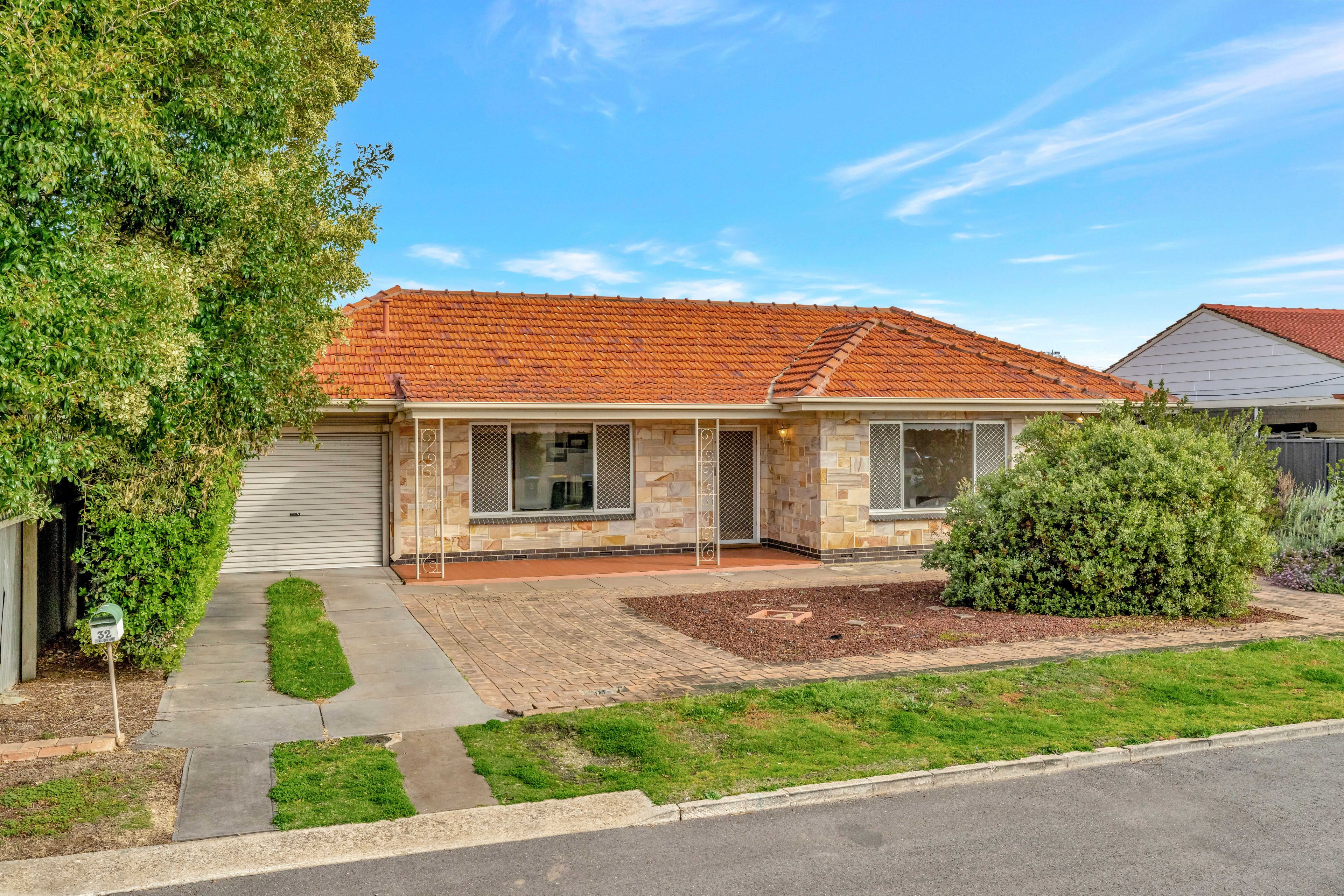 32 Sawford Street, Largs Bay, SA 5016