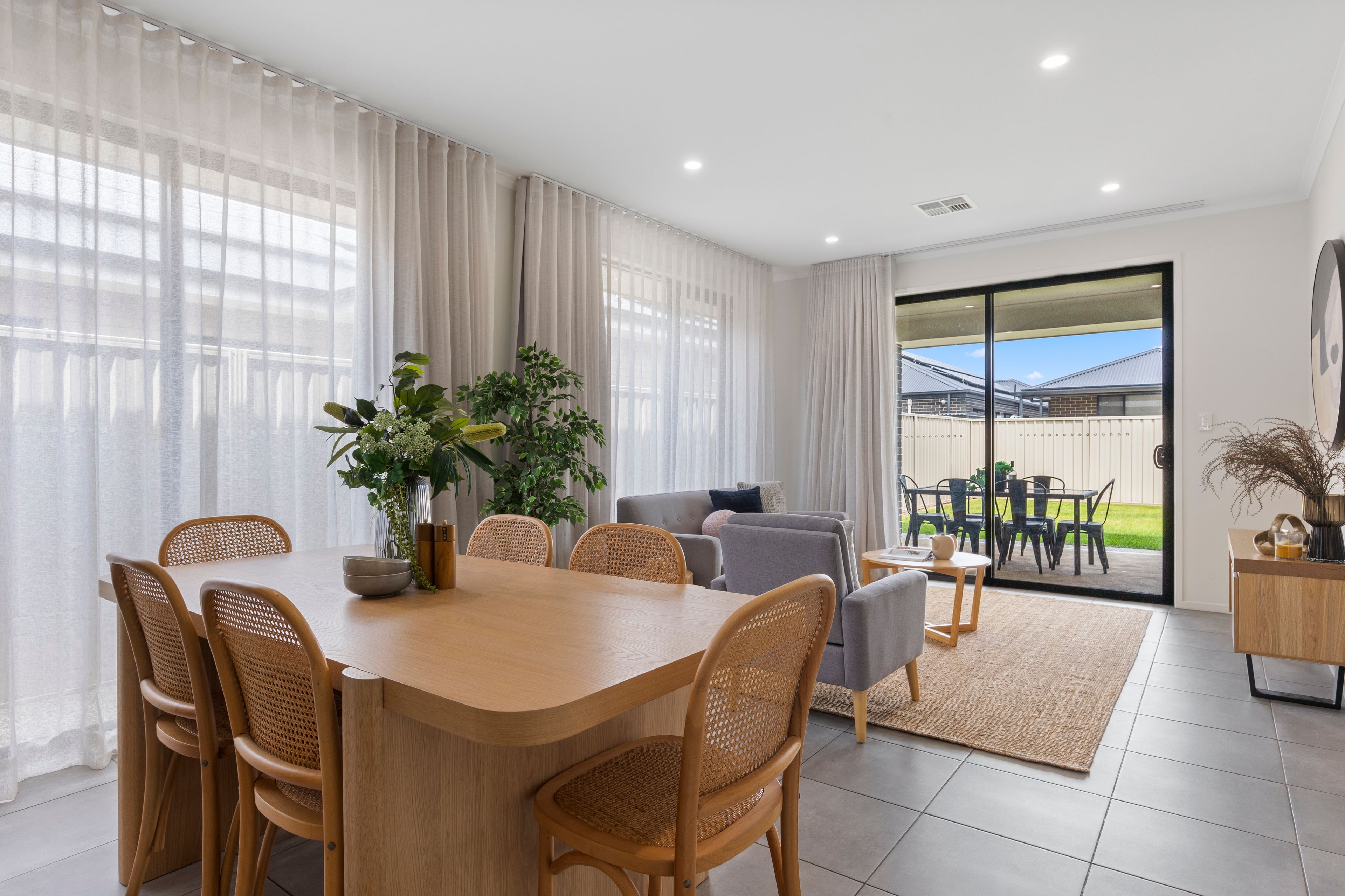 33 Noble Circuit, ONKAPARINGA HEIGHTS, SA 5163