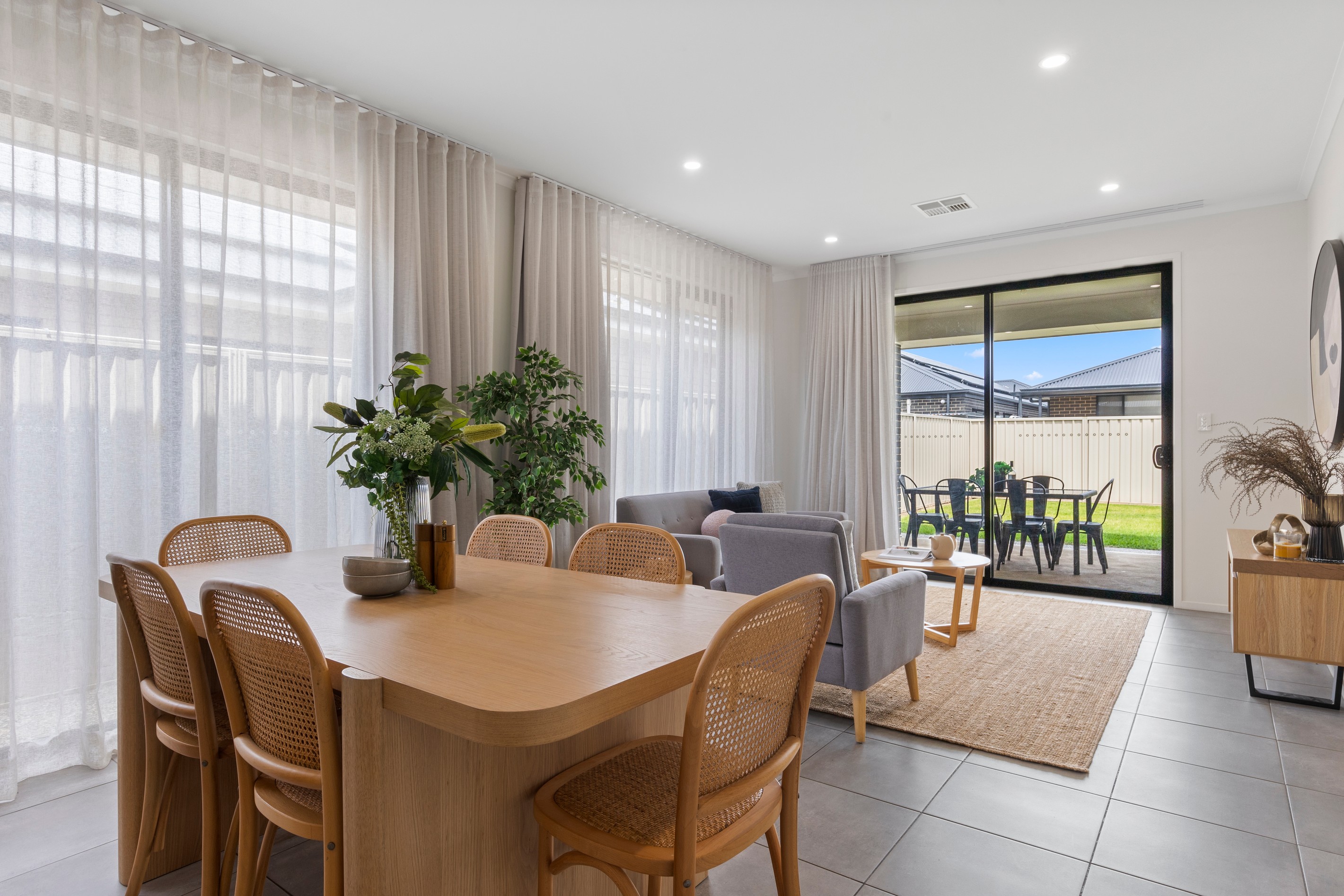 33 Noble Circuit, ONKAPARINGA HEIGHTS, SA 5163