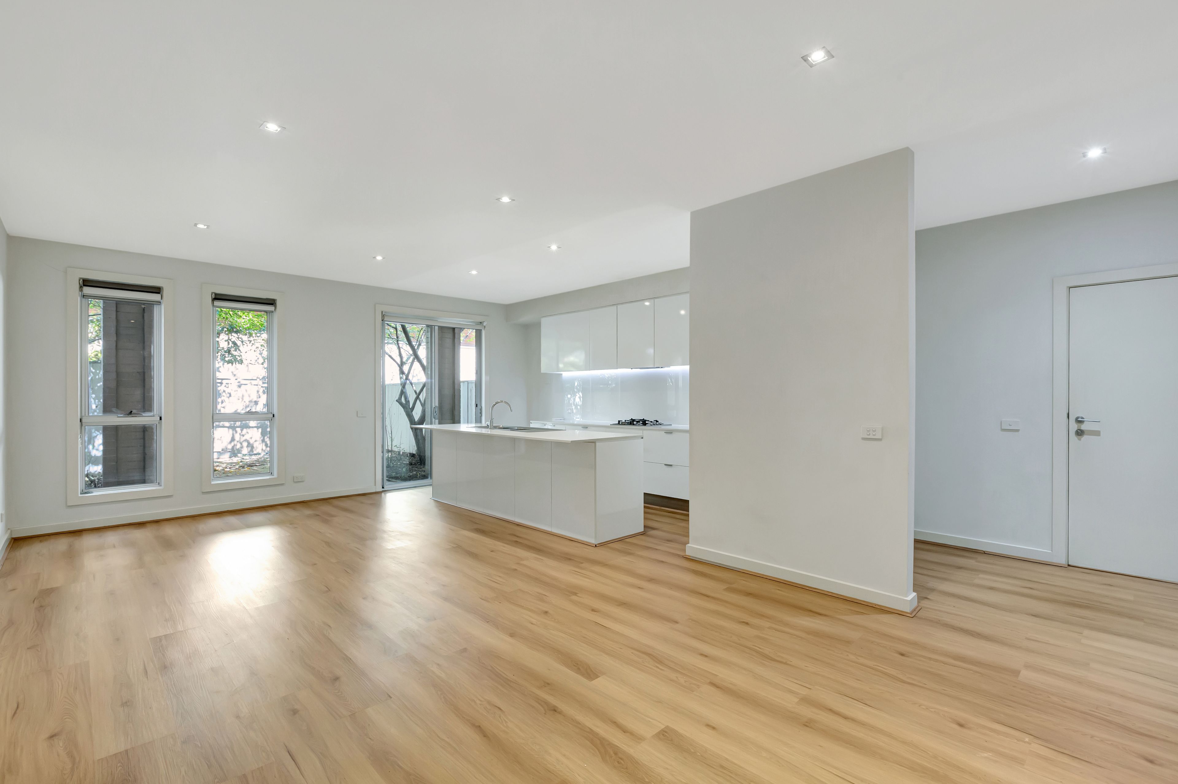 2/21-23 Westgate Street — photo 4 of 12