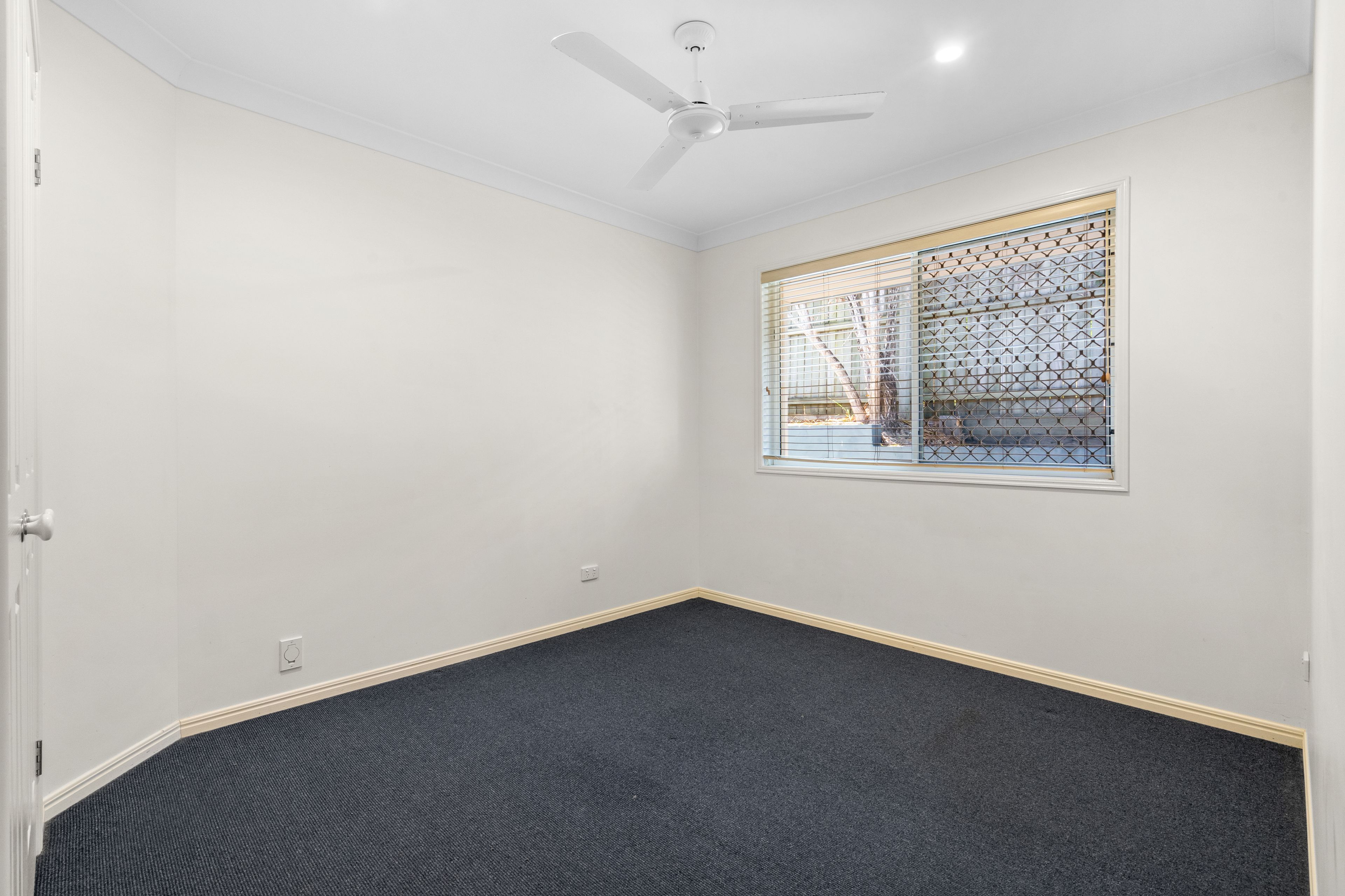 4 Mitchelson Close — photo 13 of 20