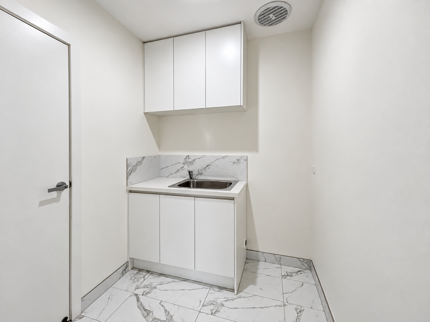 90A Tyler Street — photo 11 of 12
