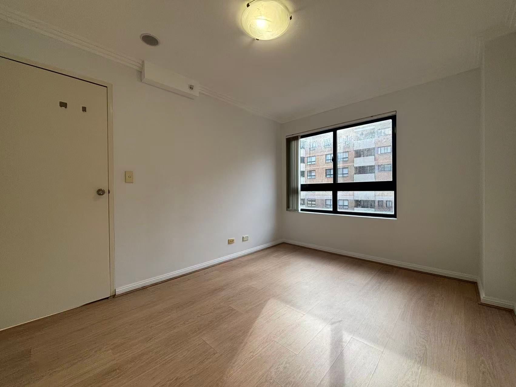 24B/12 Dora Street — photo 8 of 12