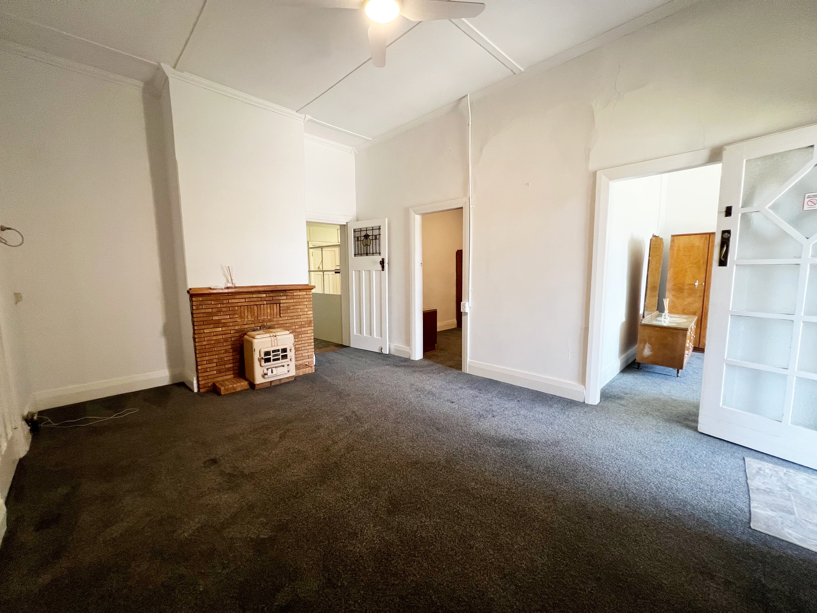 16 Victoria Street, Parkes, NSW 2870