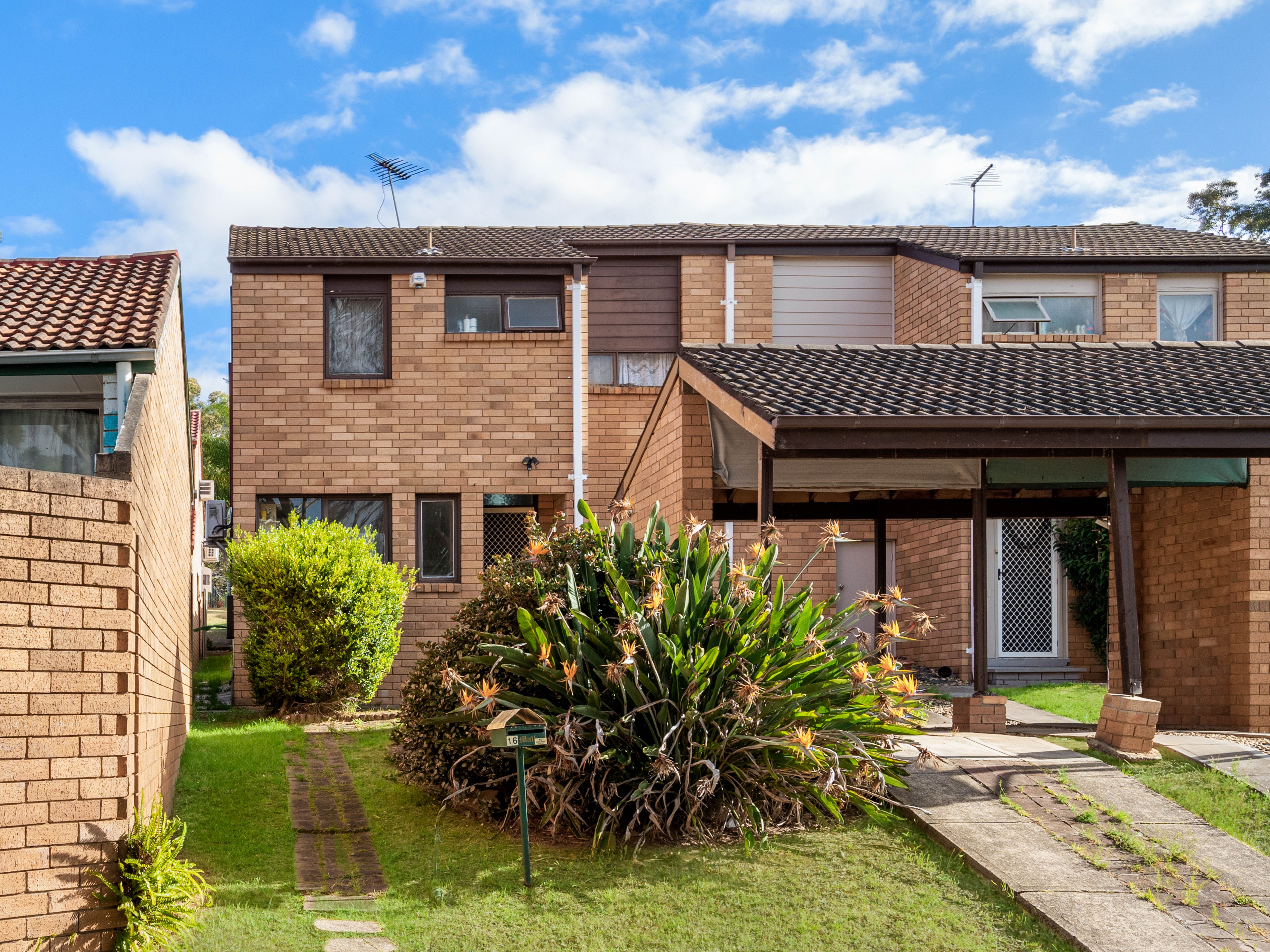 16 Airdsley Lane, Bradbury, NSW 2560