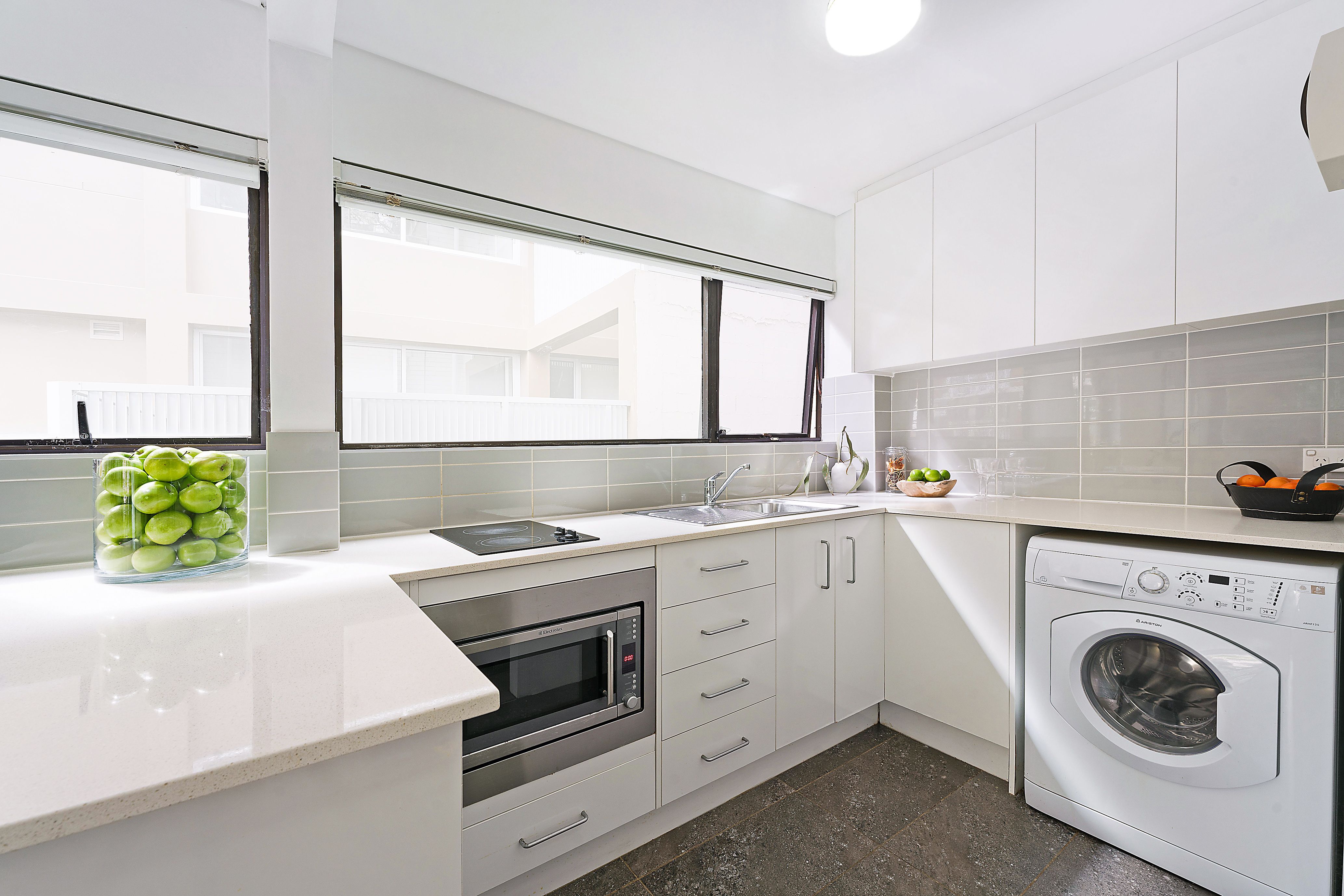 14B/100 Elizabeth Bay Road, Elizabeth Bay, NSW 2011