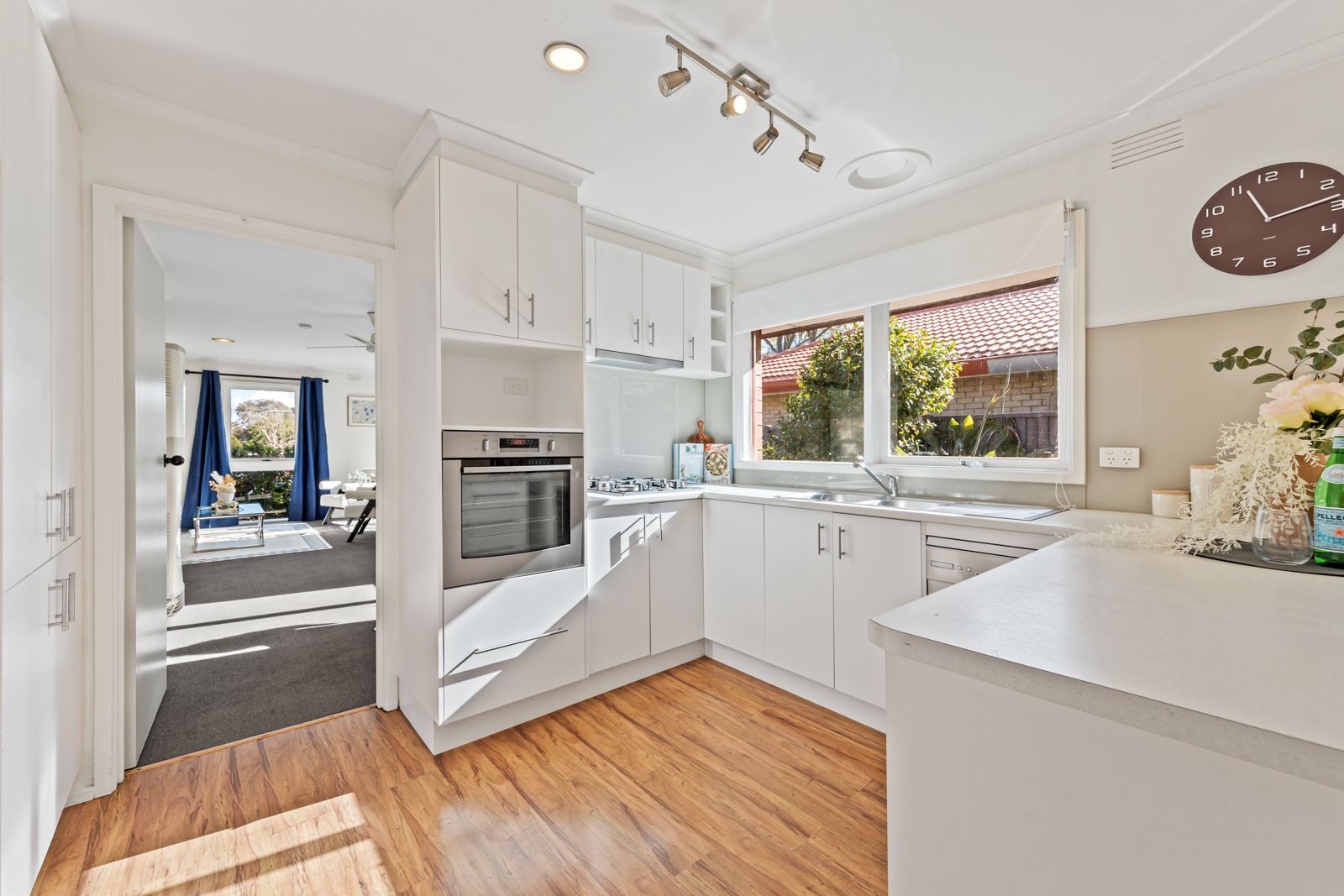 120 Albert Avenue — photo 4 of 14