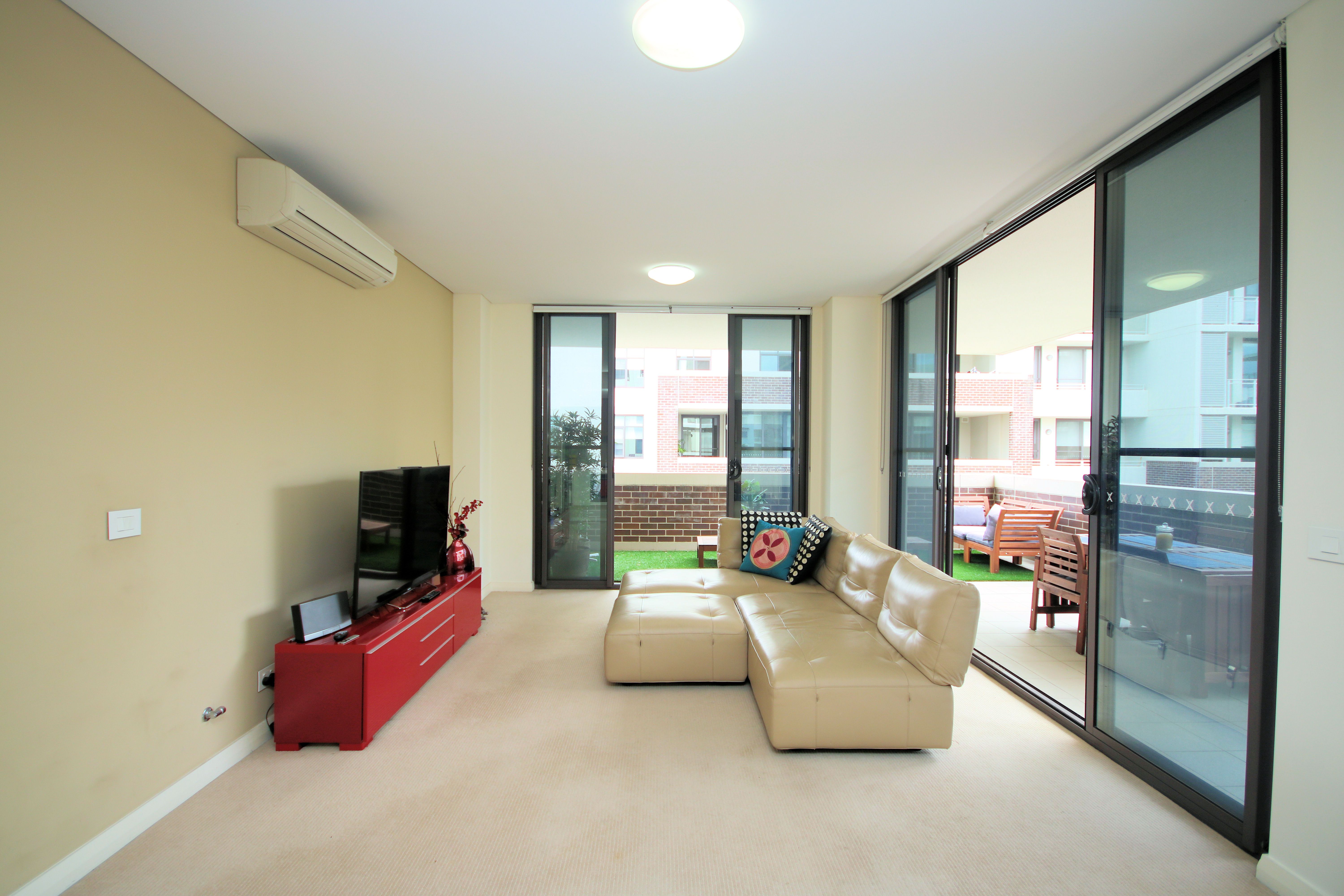 4**/27 Hill Road, Wentworth Point, NSW 2127