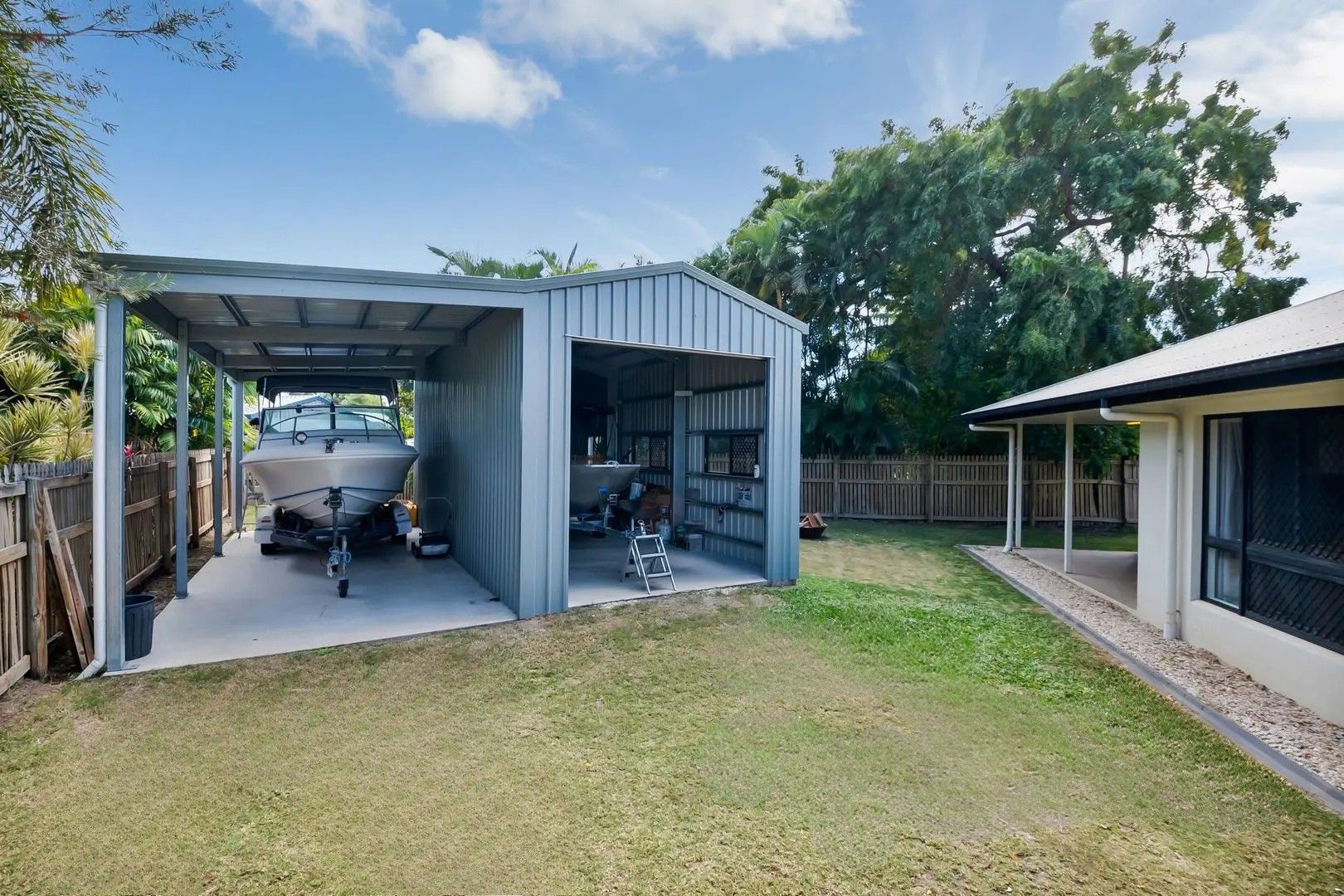 5 Gernika Court, Bushland Beach, QLD 4818