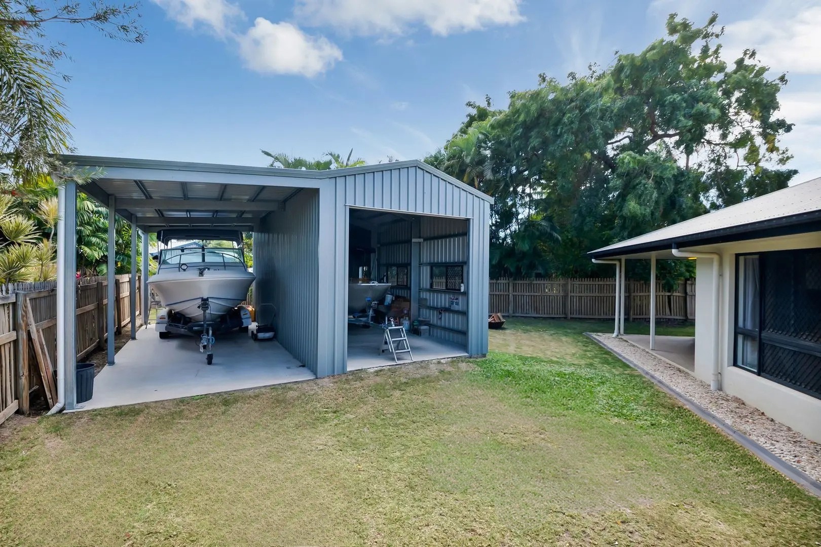 5 Gernika Court, Bushland Beach, QLD 4818