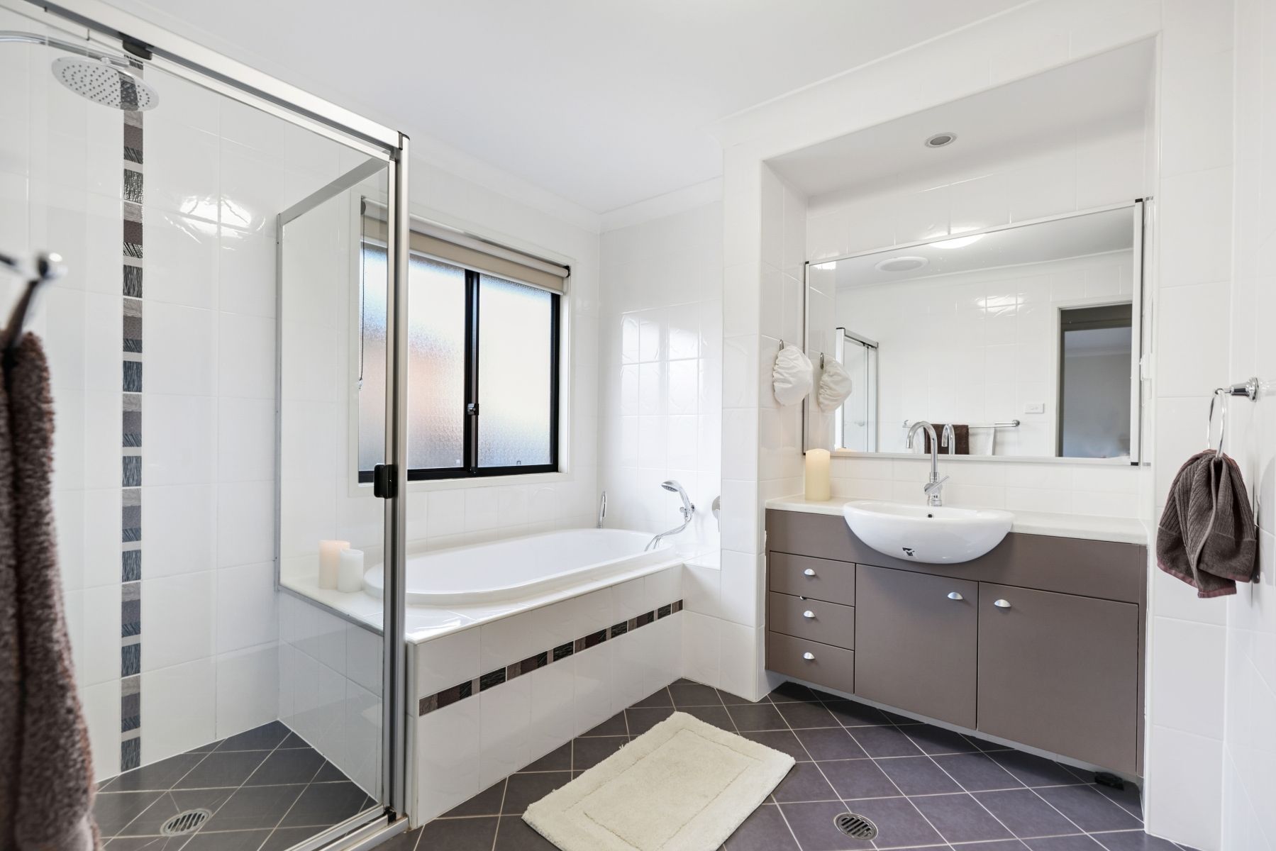 13 Heaton Avenue, Claremont Meadows, NSW