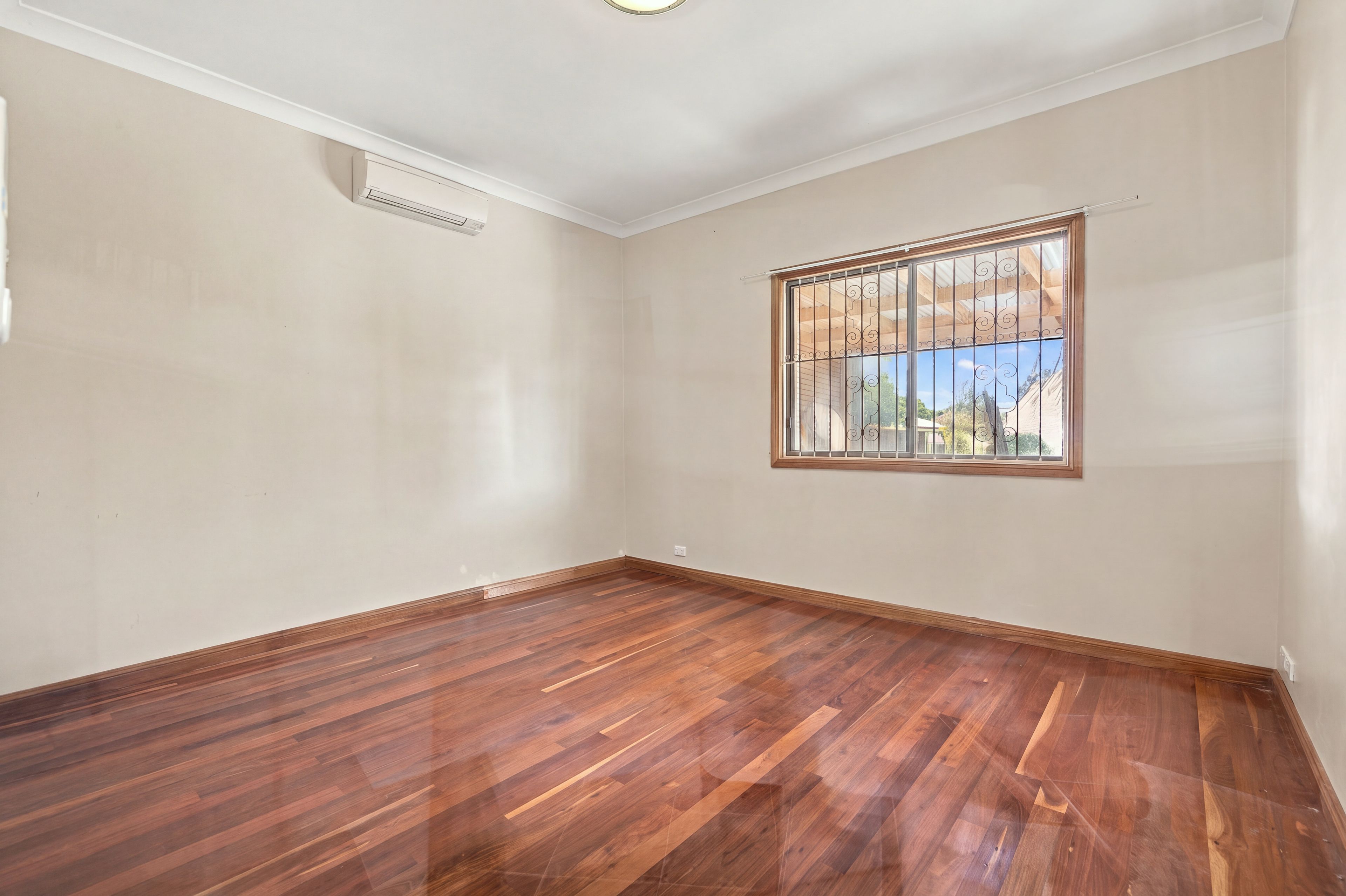 27 Victoria Road — photo 10 of 19