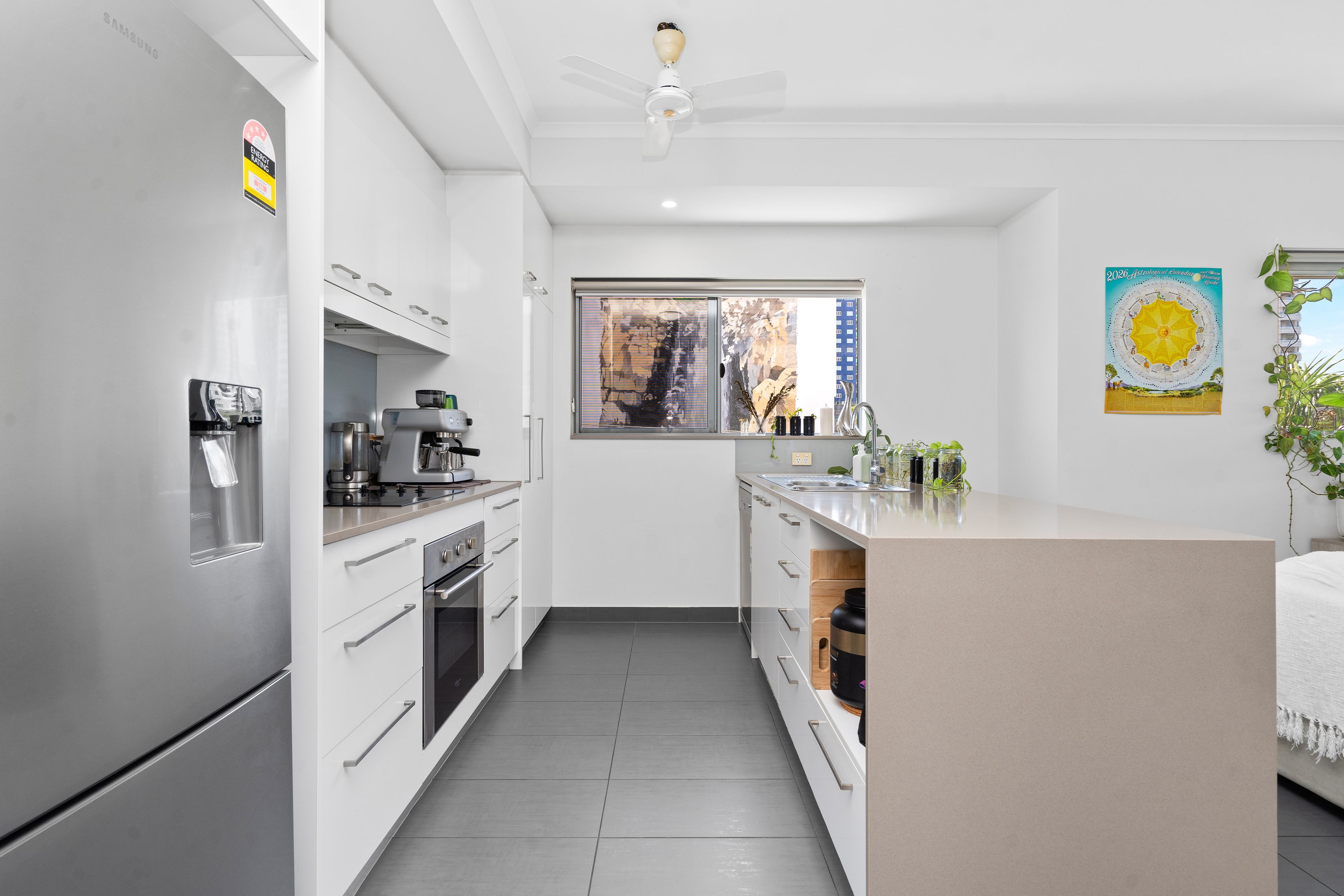 Superb investment opportunity in standout city setting! — photo 7 of 23