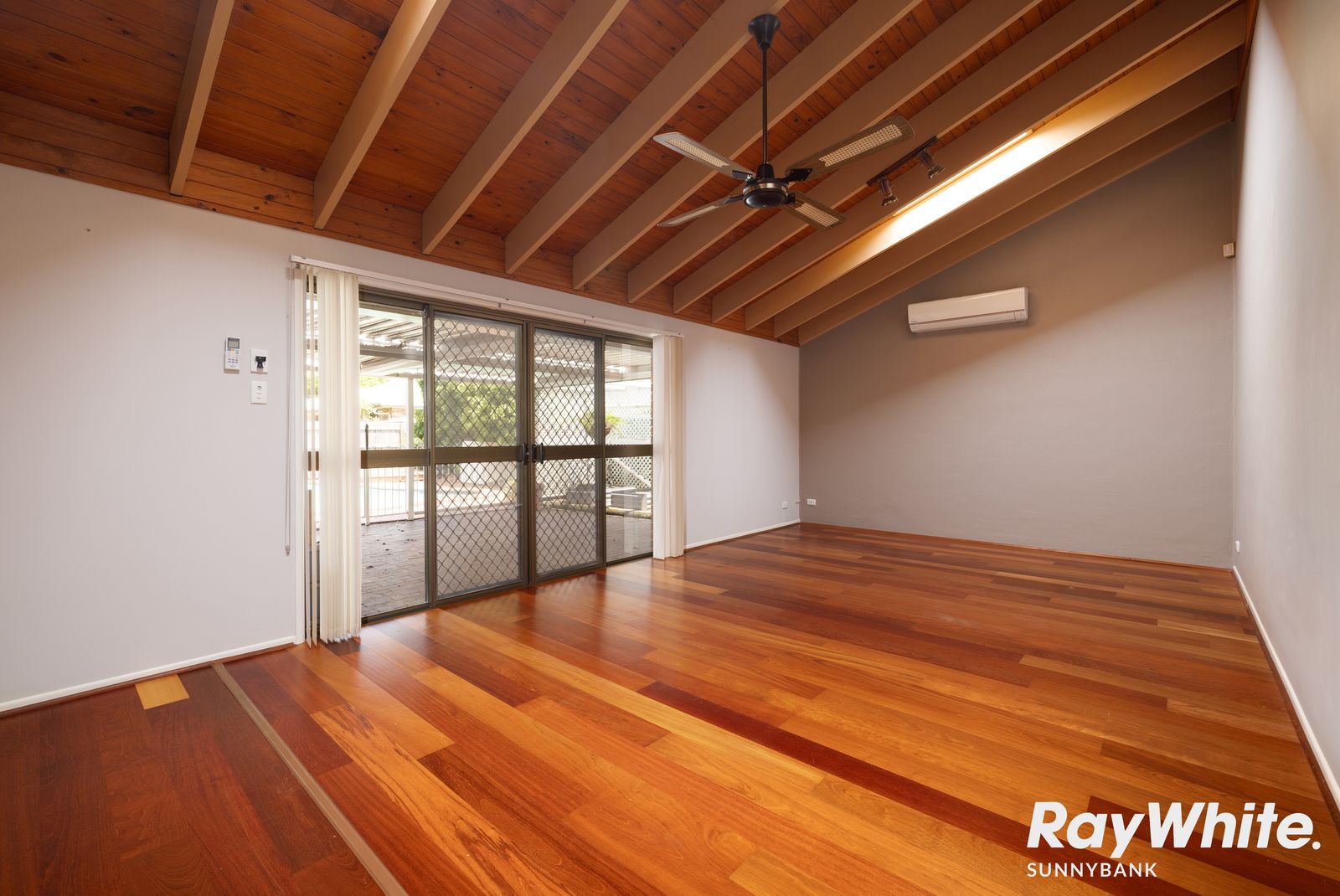 70 Peppercorn Street, Sunnybank Hills, QLD Home For Rent • Ray White