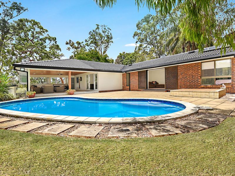23 Hammond Drive, Gaven, QLD 4211