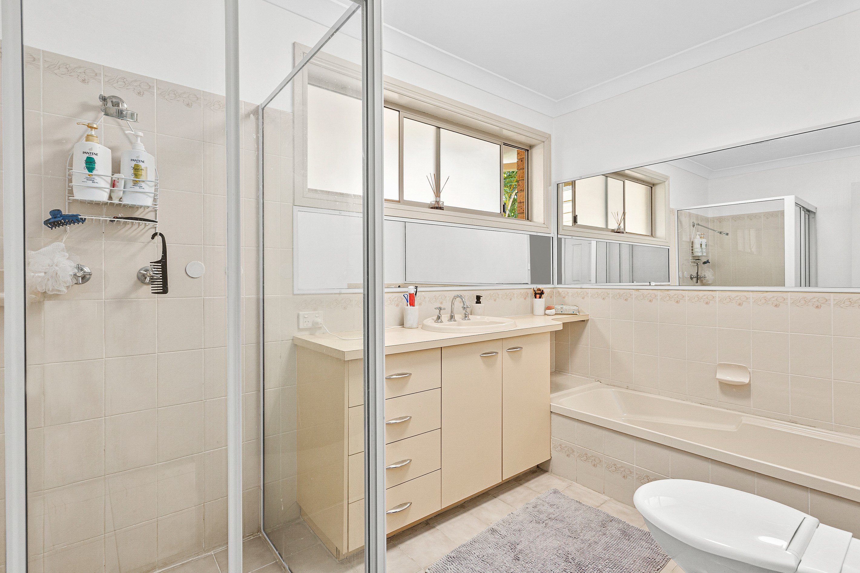 1/1 Ball Place, Albion Park Rail, NSW 2527