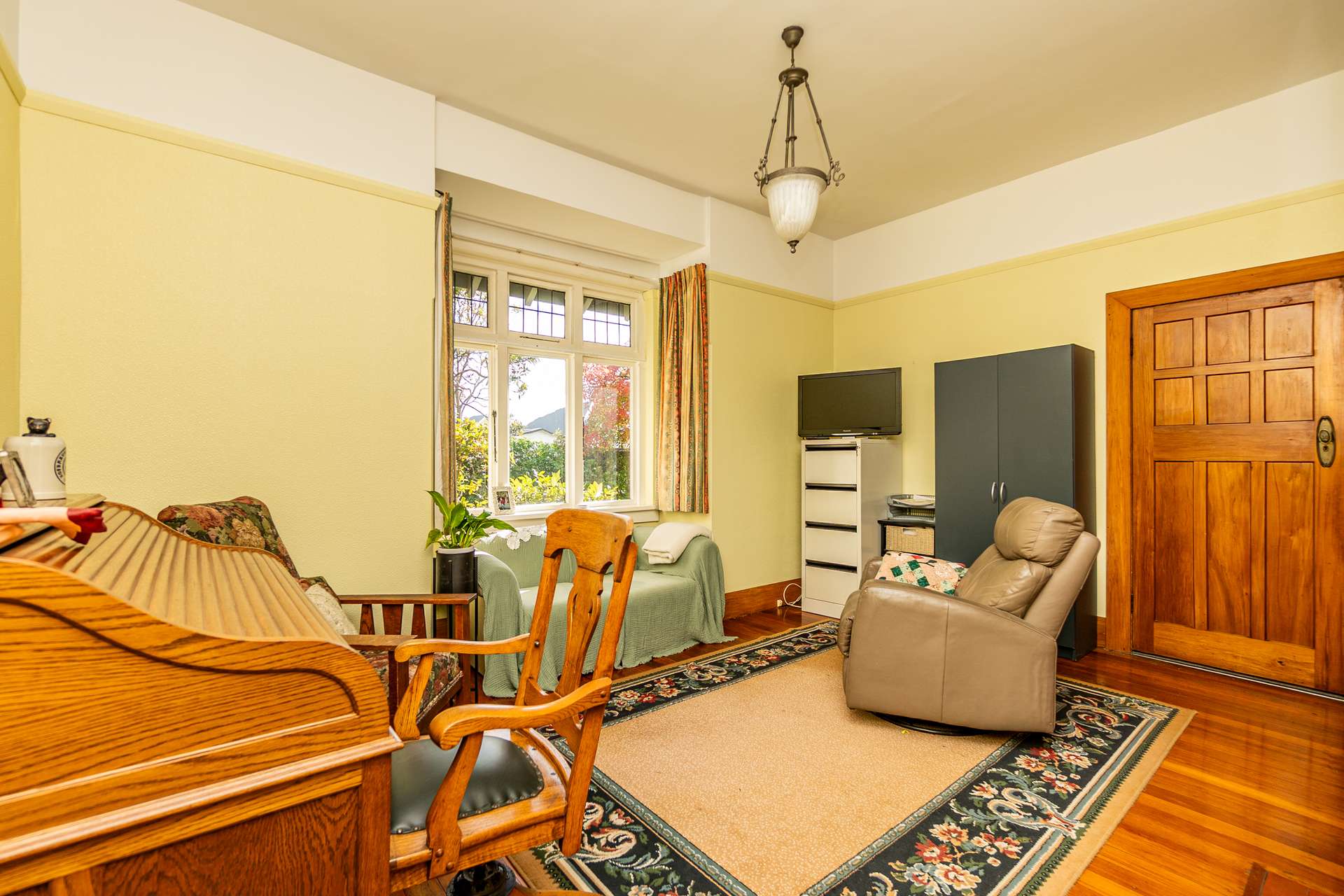 1 St Johns Avenue photo 5