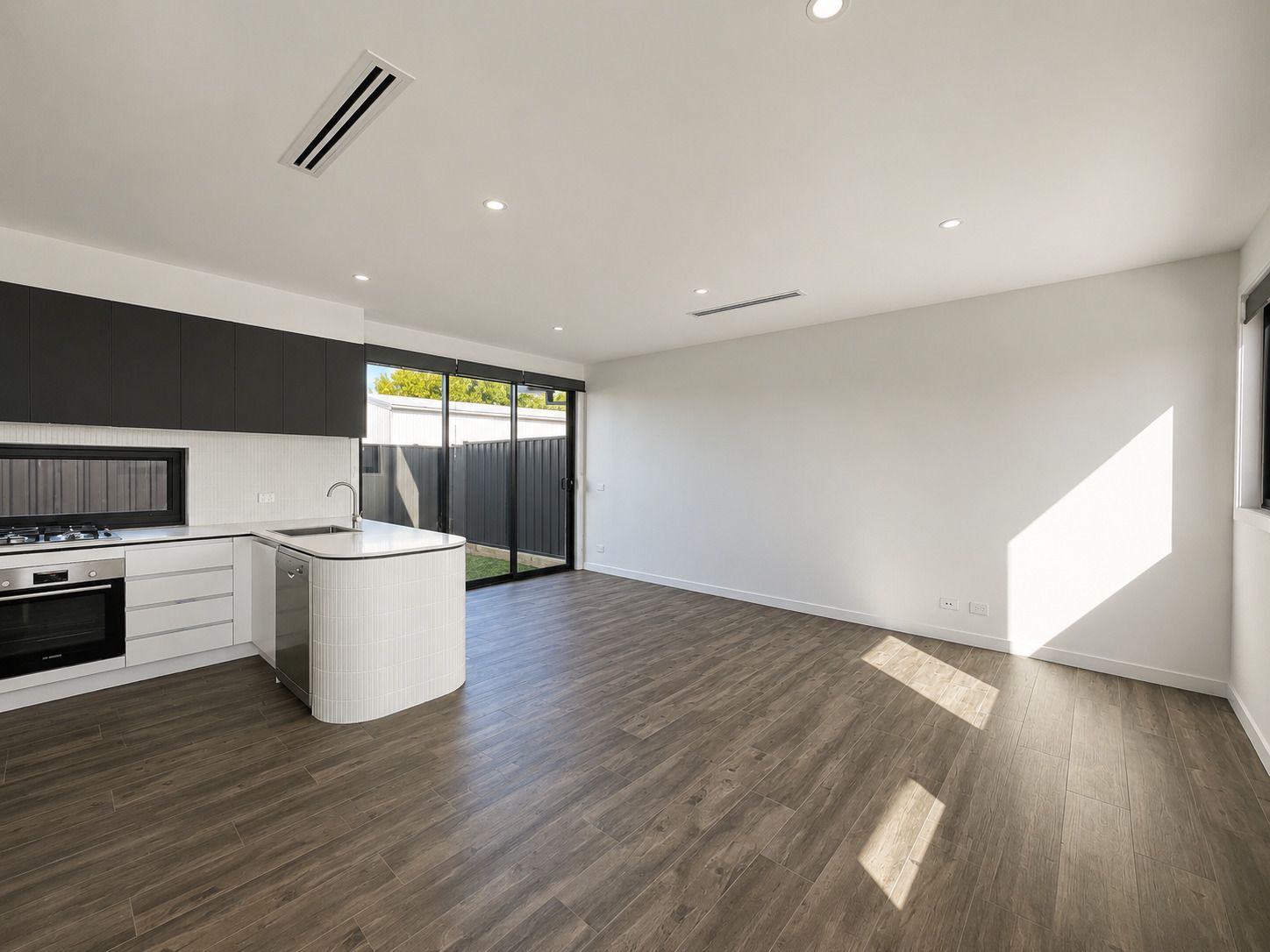 2/62 Whitelaw Street, Reservoir, VIC 3073