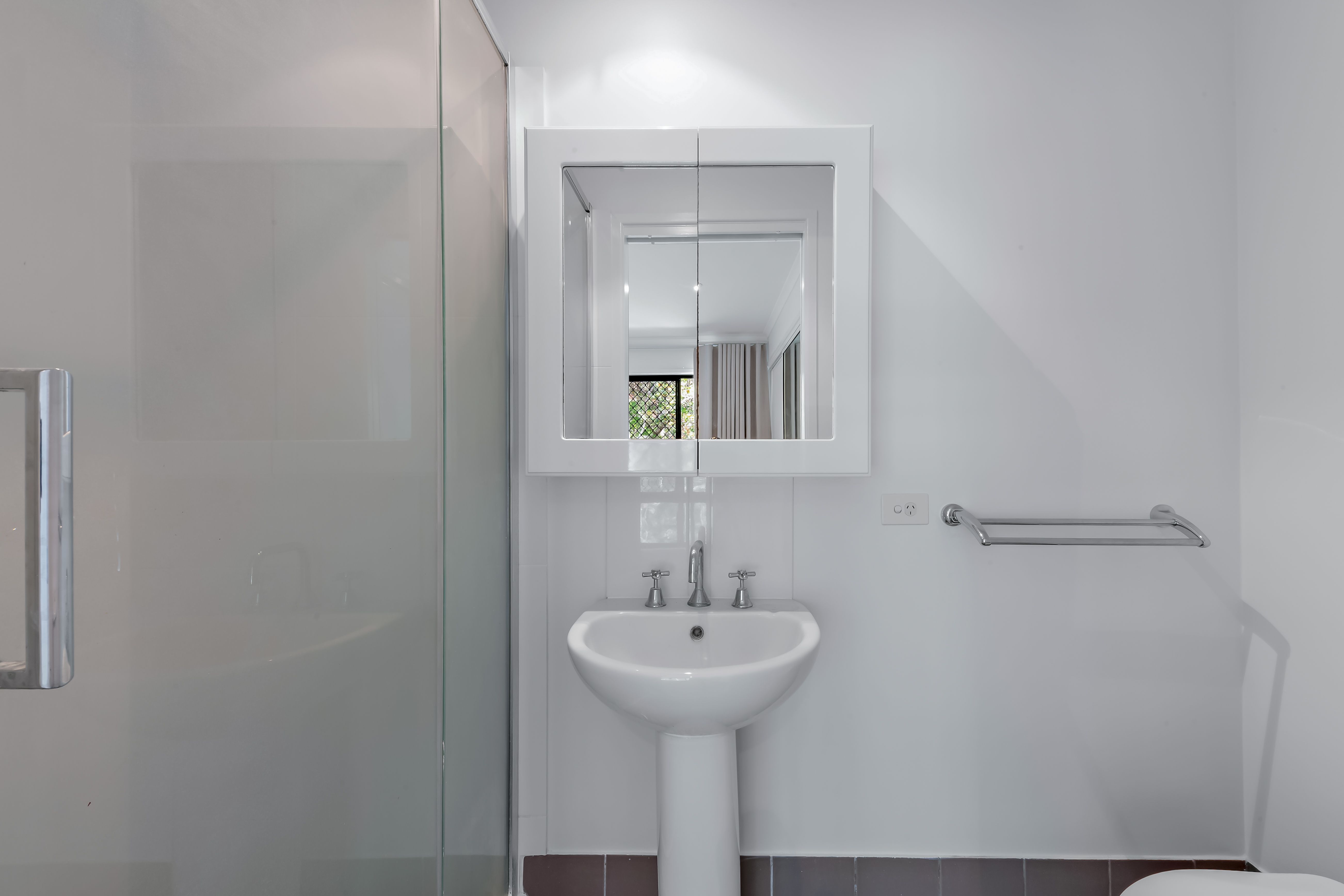 2/3-5 Seaview Drive — photo 7 of 11