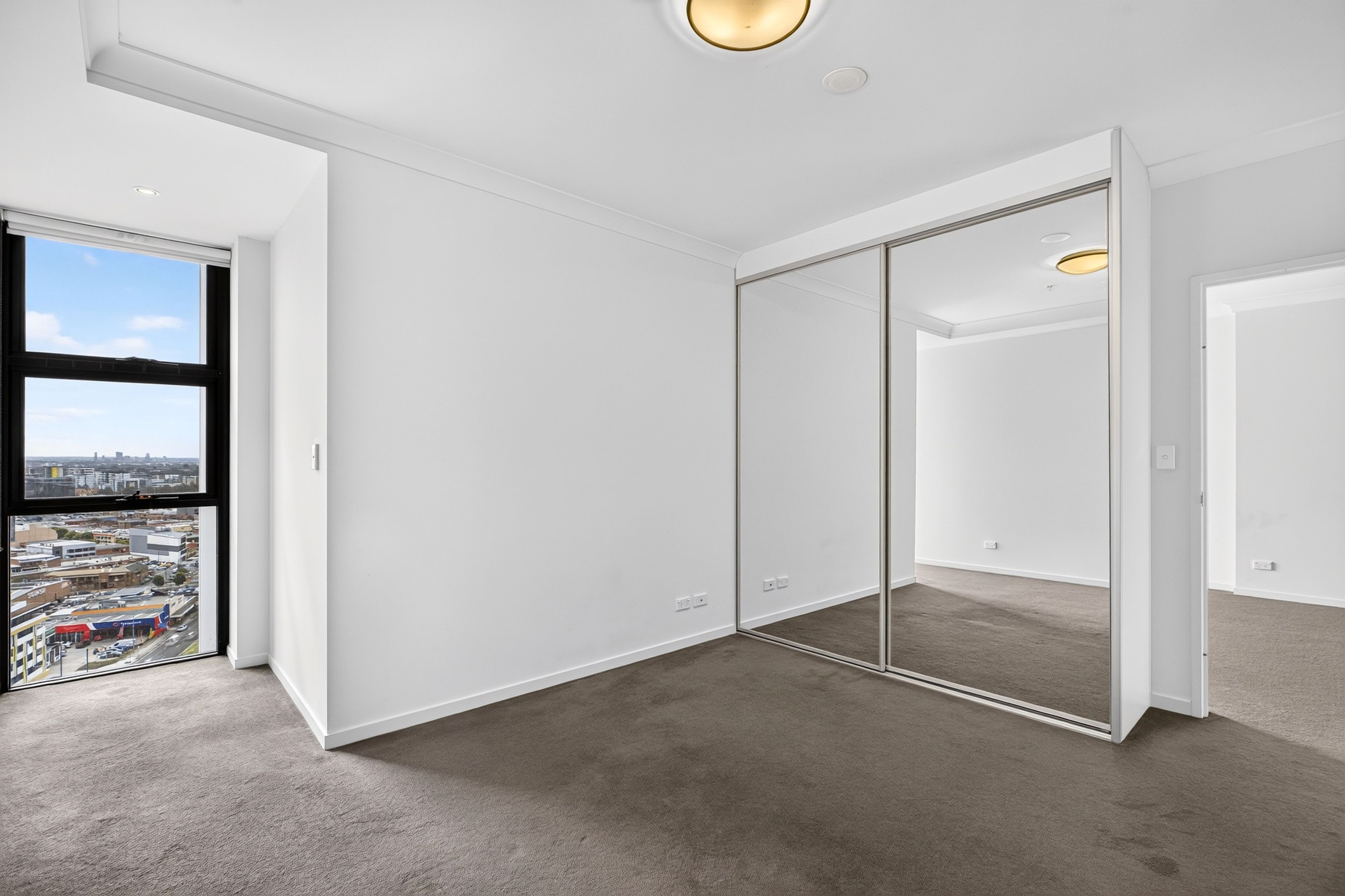 Unit 1806/420 Macquarie Street — photo 15 of 29