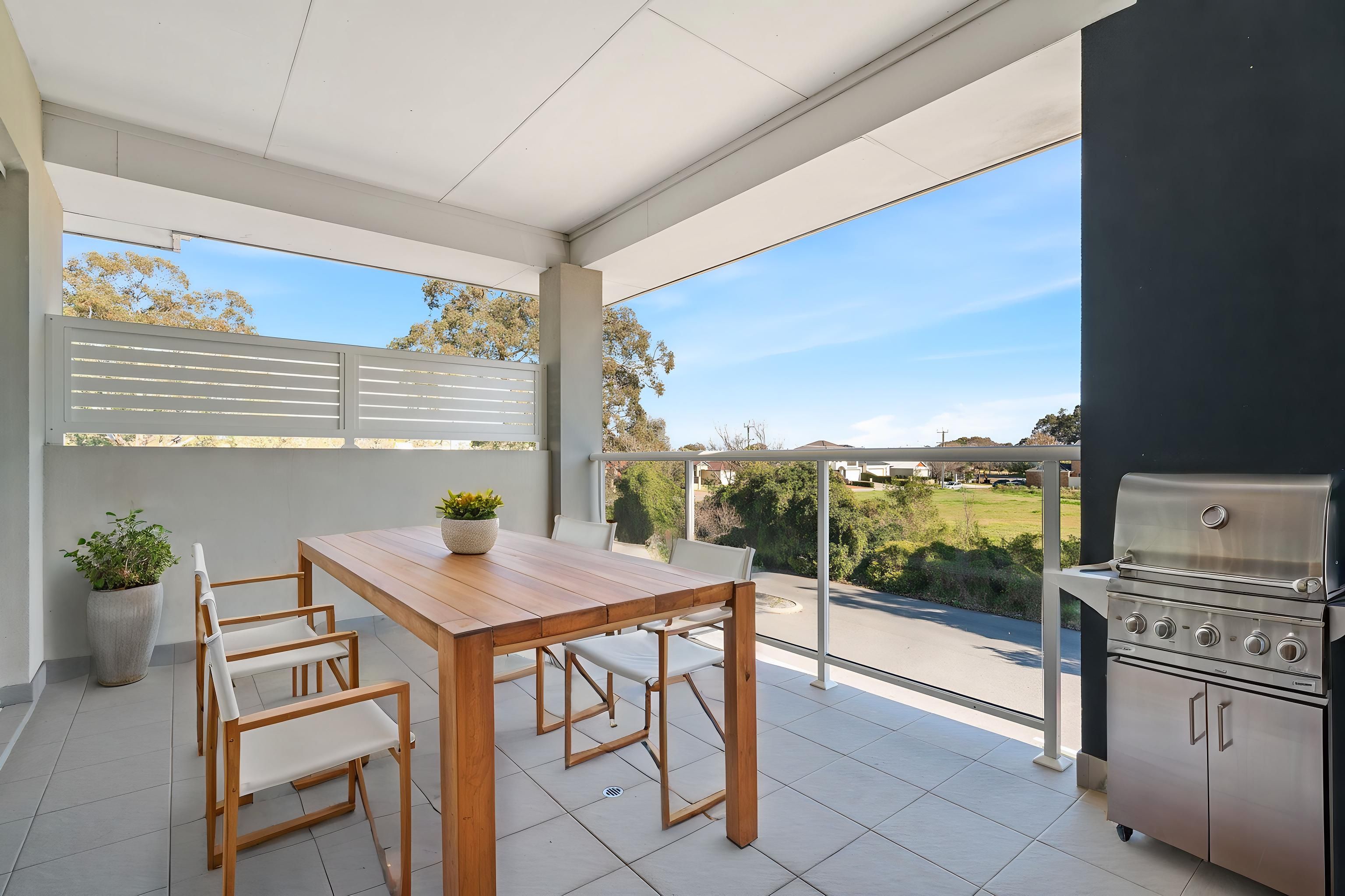 2/126 Tibradden Circle, Ascot, WA 6104