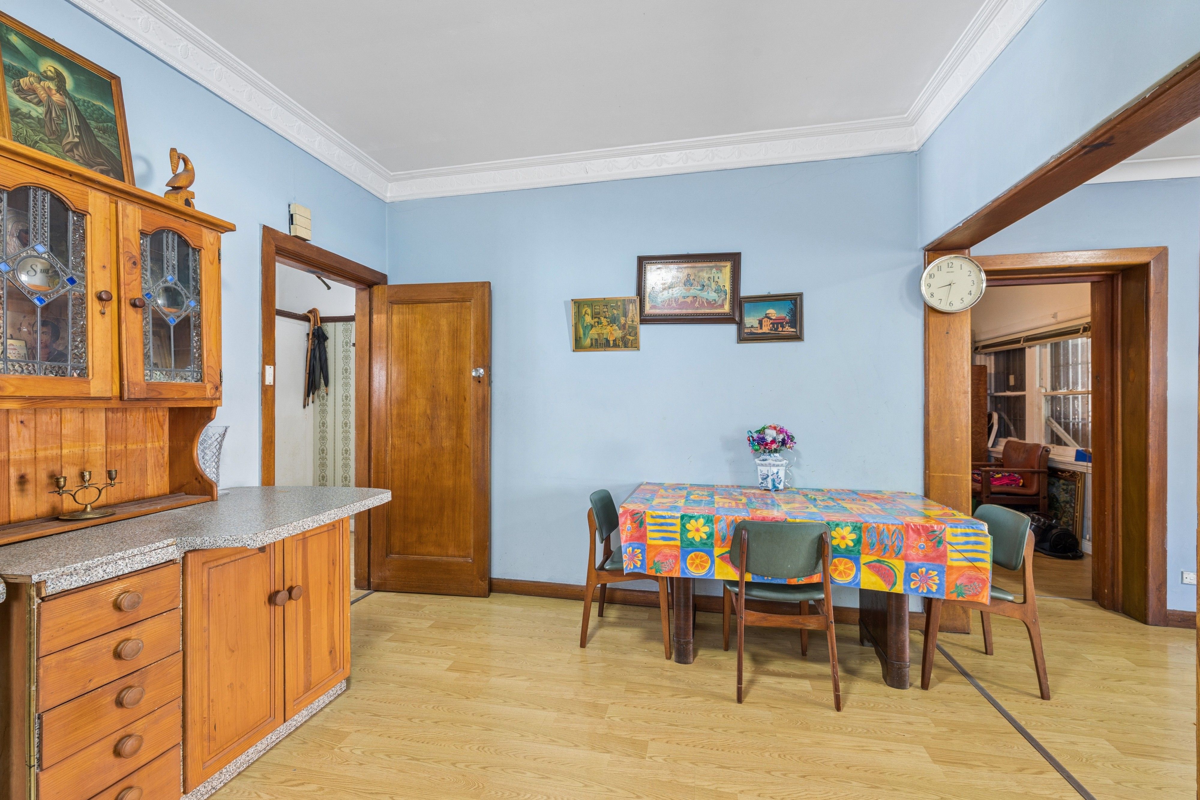 15 Beaconsfield Avenue — photo 10 of 22