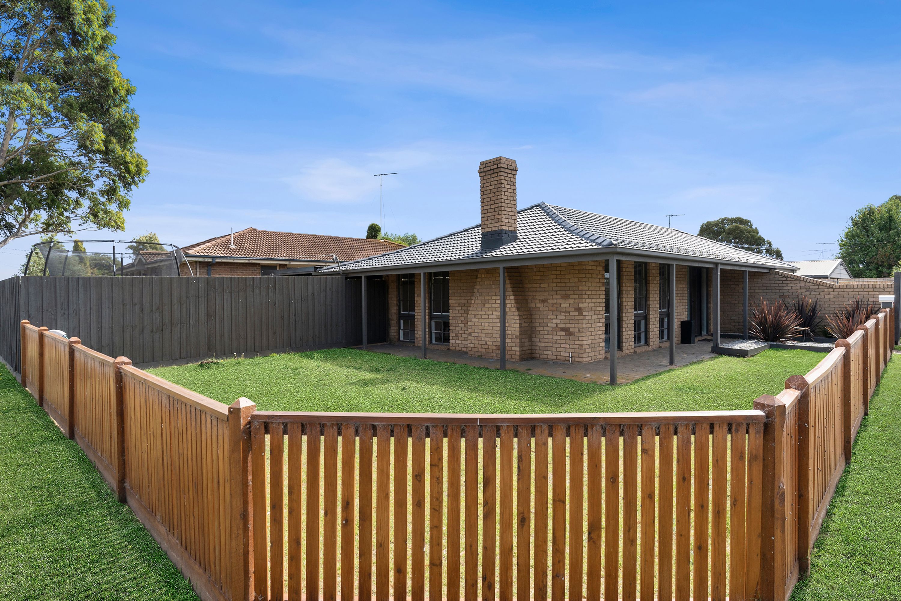 1 Henderson Drive, Lara VIC 3212