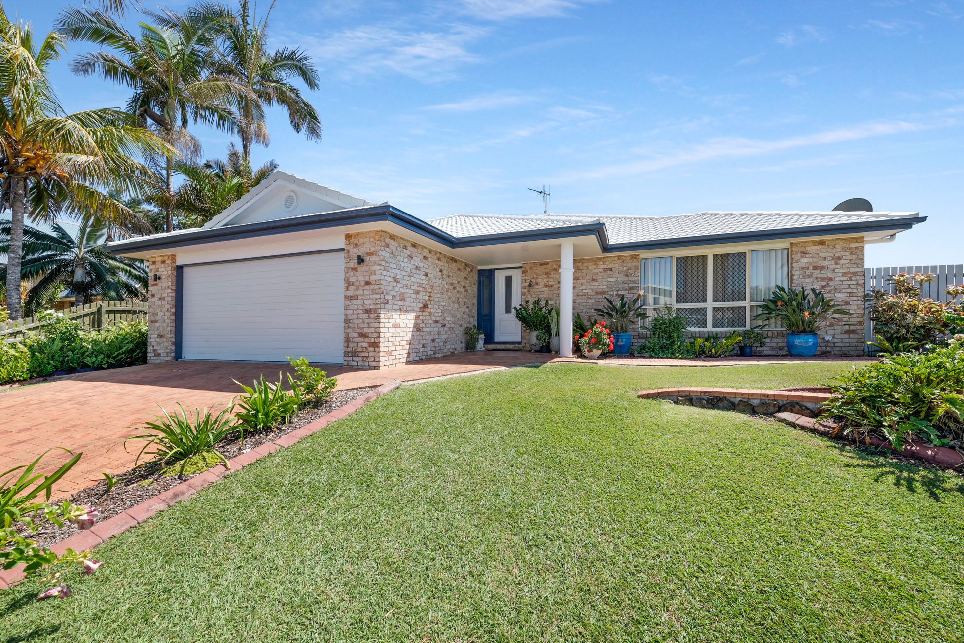 163 Barolin Esplanade, Coral Cove, QLD 4670 Sold House Ray White
