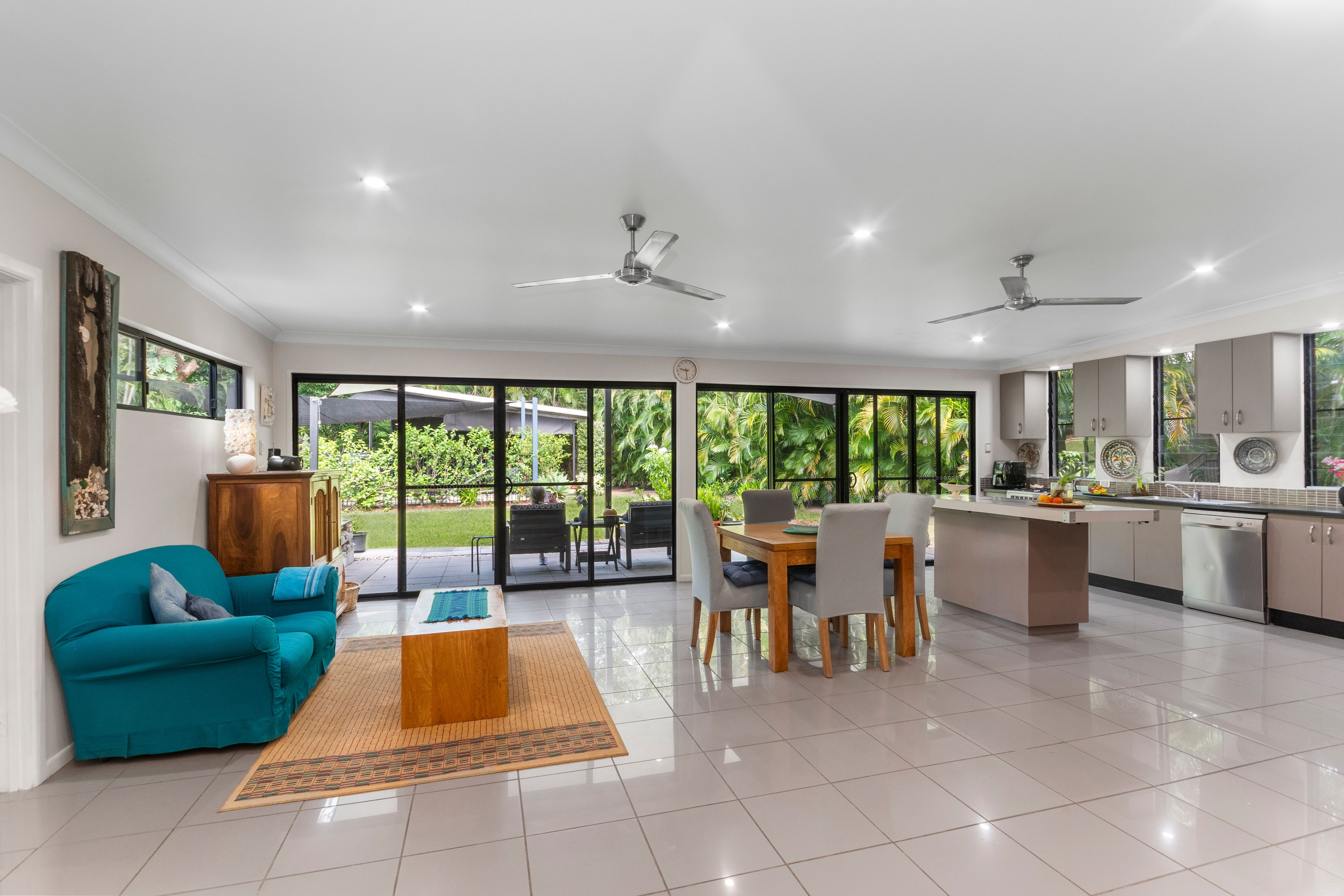 44 Barton Street, Nelly Bay QLD 4819