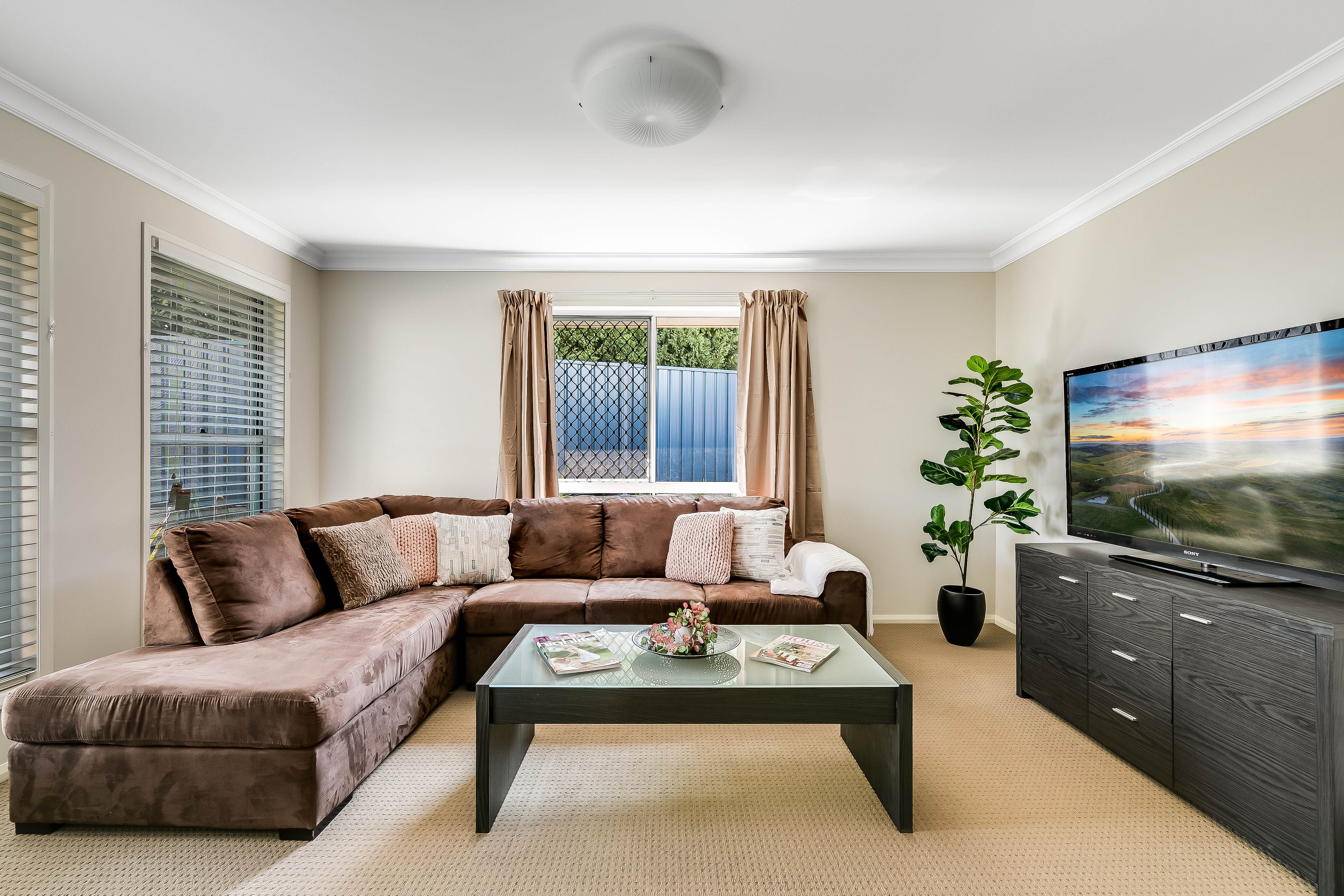 11 Blades Court, Middle Ridge, QLD 4350